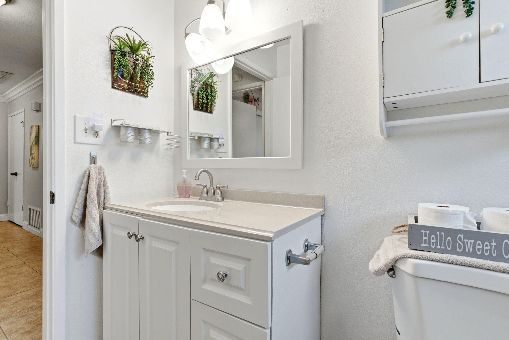 2544 W W Harter Ave, Visalia, CA 93277