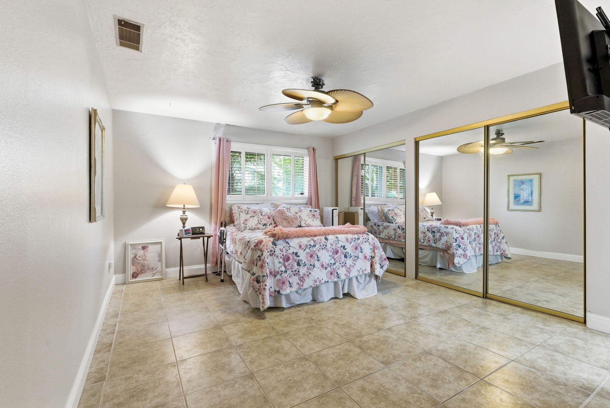 2544 W W Harter Ave, Visalia, CA 93277