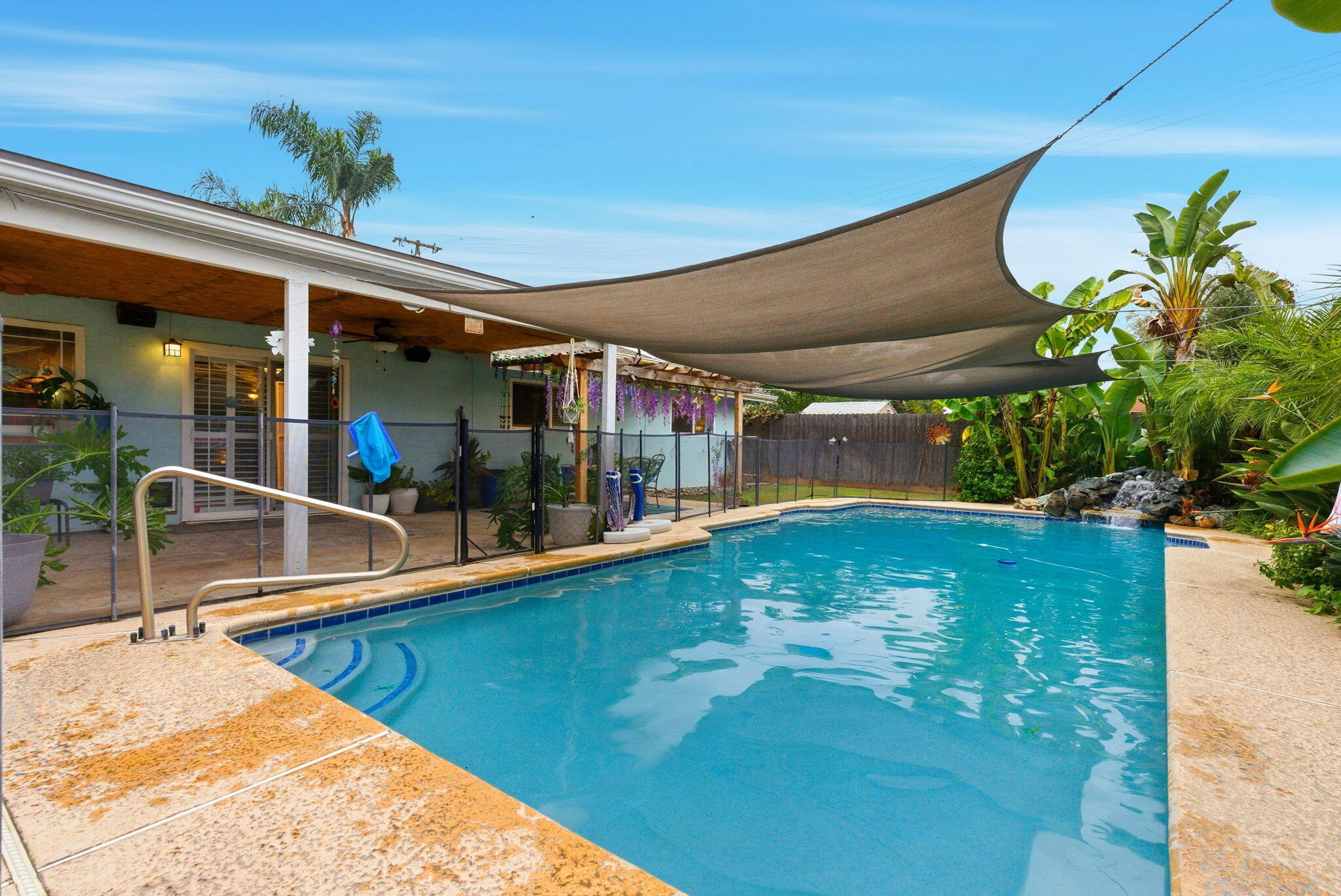 2544 W W Harter Ave, Visalia, CA 93277