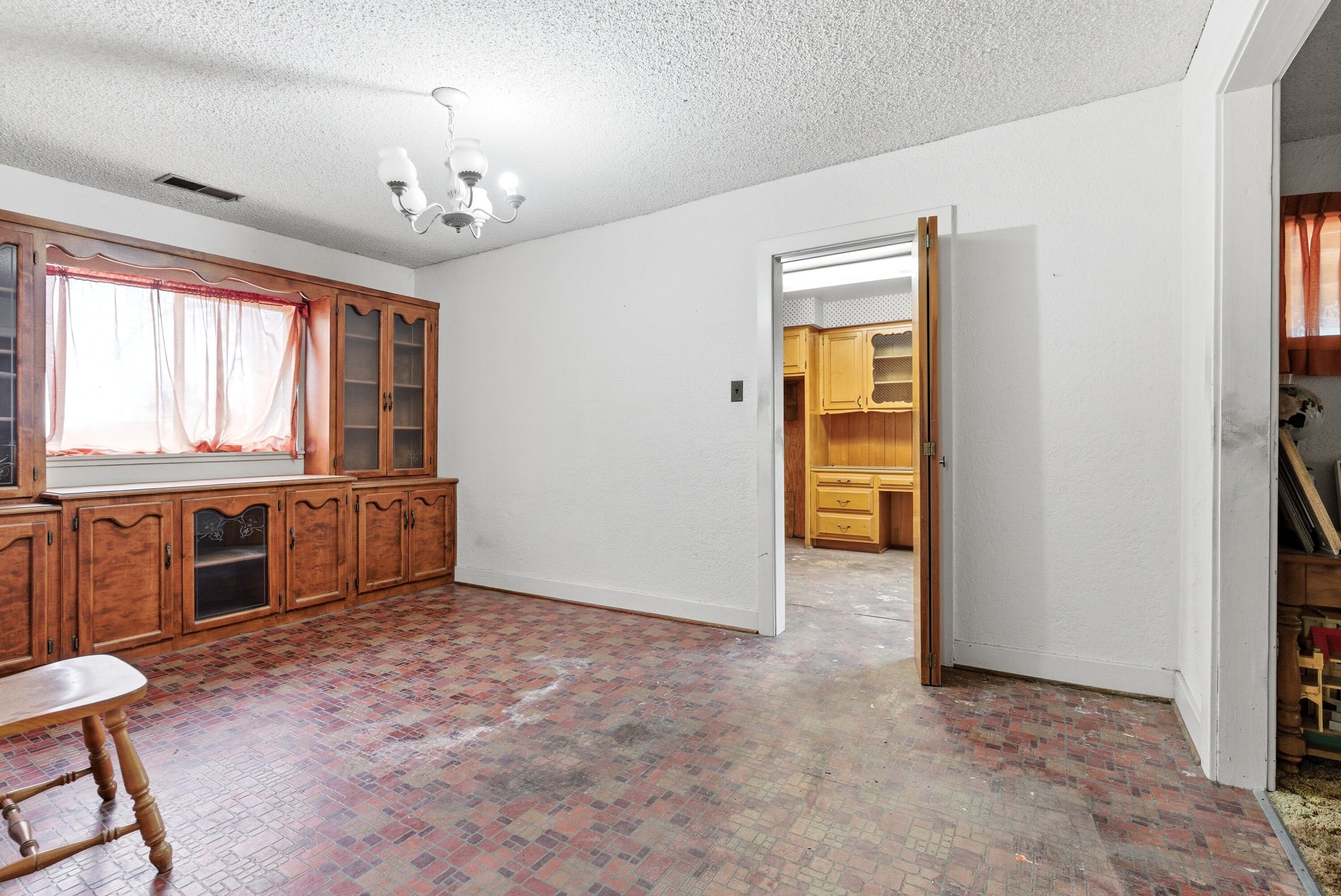 17639 Rd 224, Porterville, CA 93257