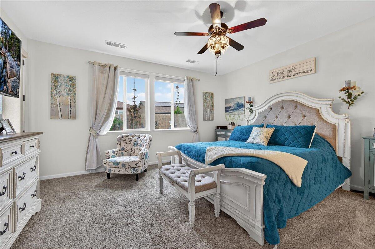 2241 E Monte Verde Ct, Visalia, CA 93292