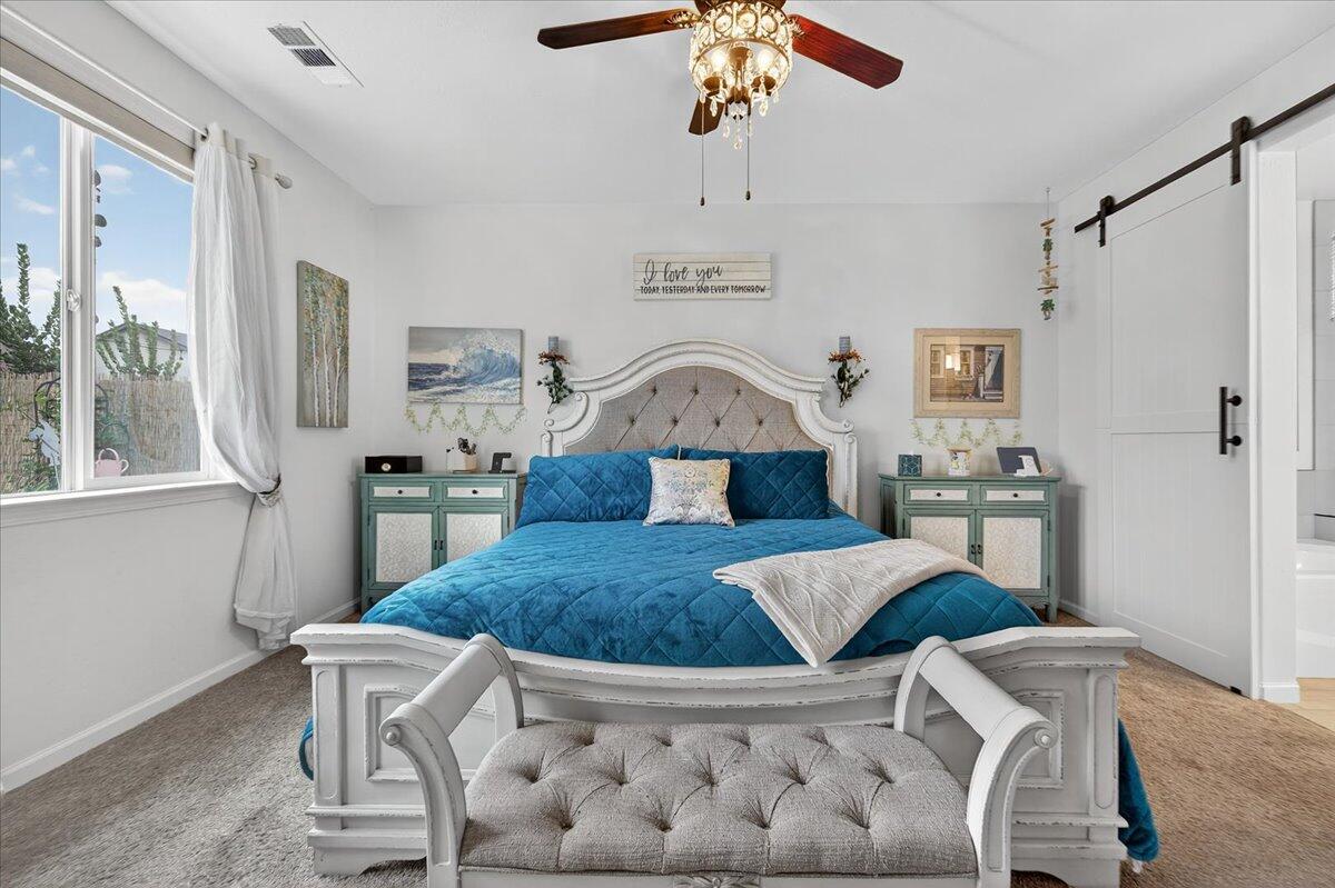 2241 E Monte Verde Ct, Visalia, CA 93292