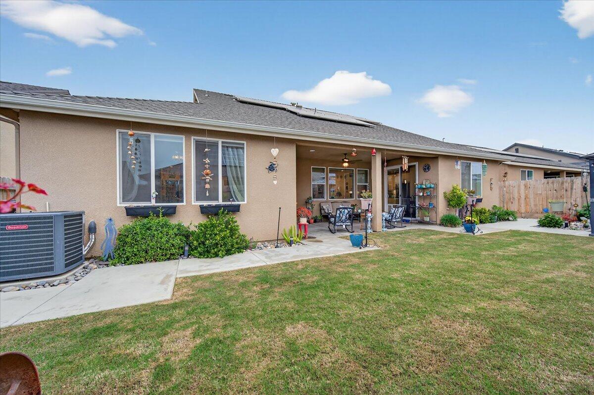 2241 E Monte Verde Ct, Visalia, CA 93292