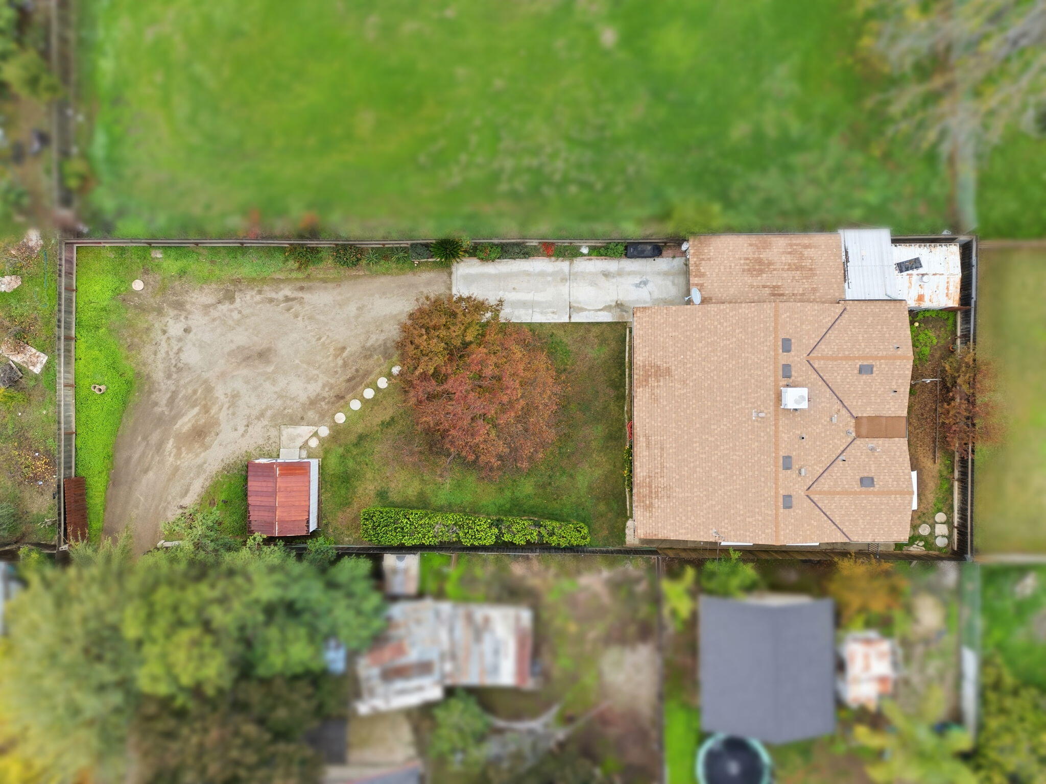 469 Pomegranate St, Woodlake, CA 93286