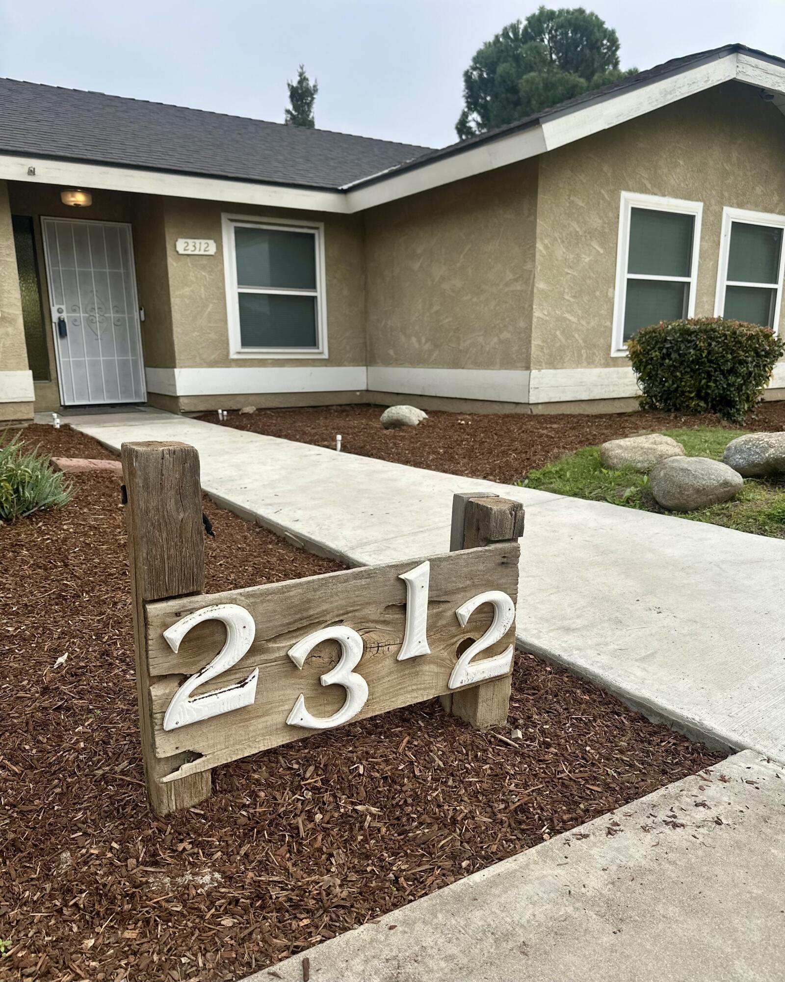 2312 S Divisadero St, Visalia, CA 93277