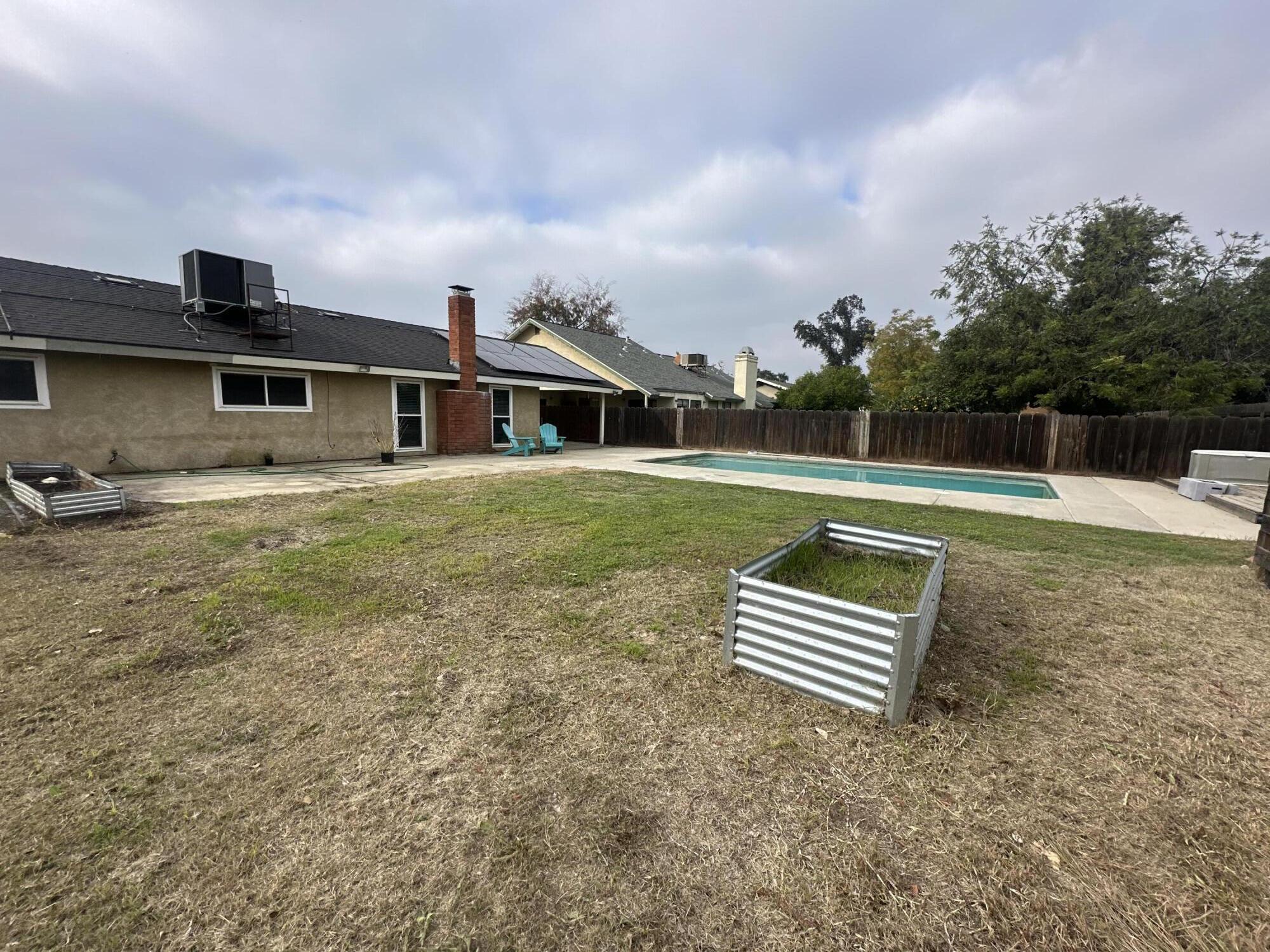 2312 S Divisadero St, Visalia, CA 93277