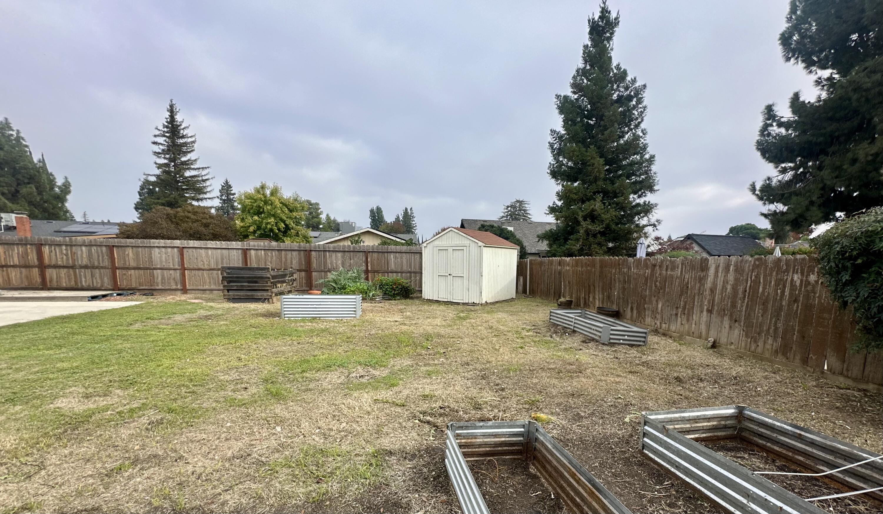 2312 S Divisadero St, Visalia, CA 93277