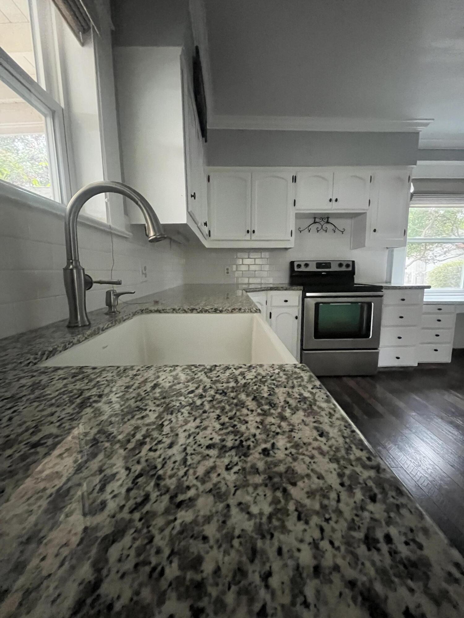 471 S Reed Ave, Reedley, CA 93654