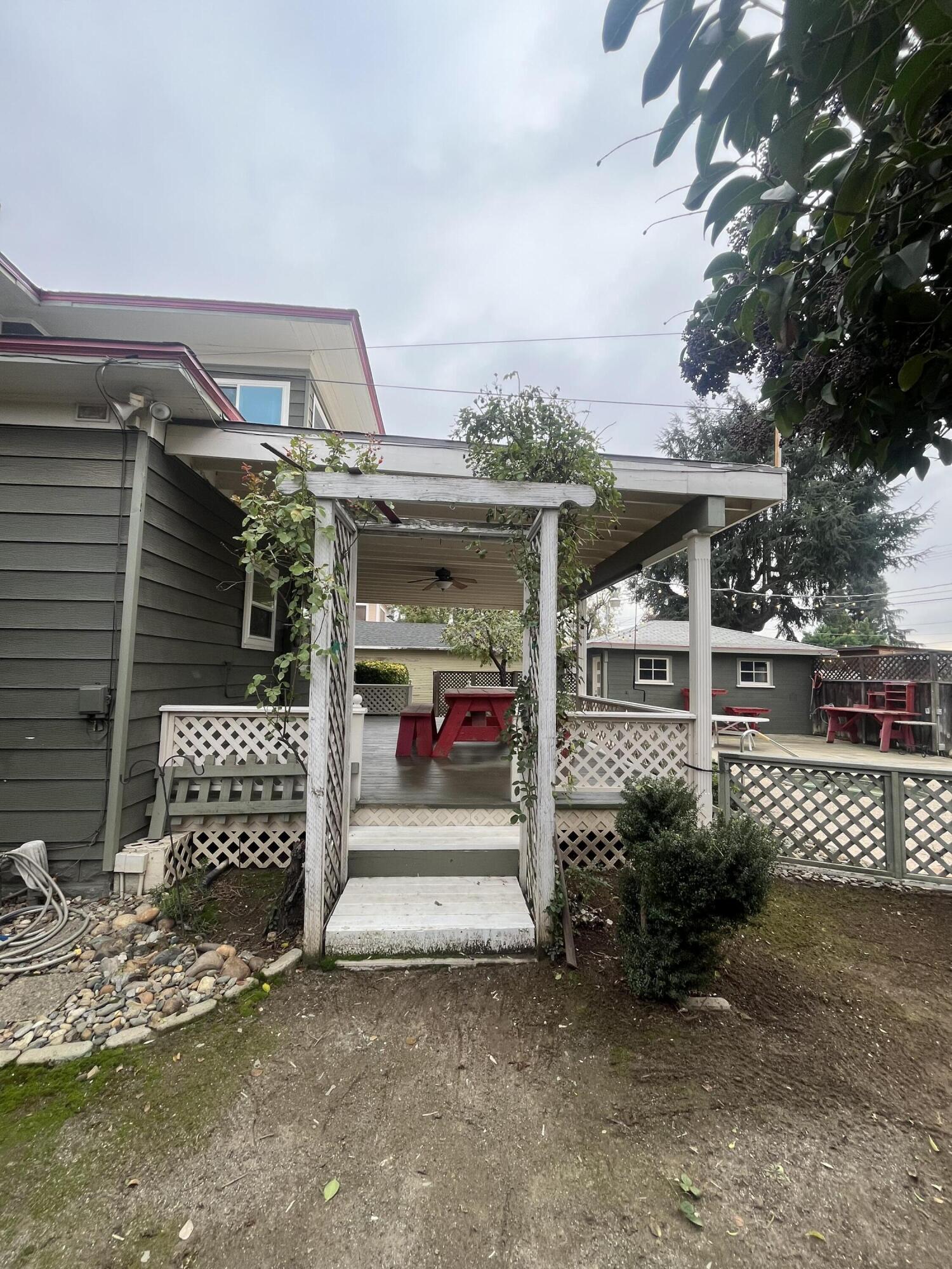 471 S Reed Ave, Reedley, CA 93654