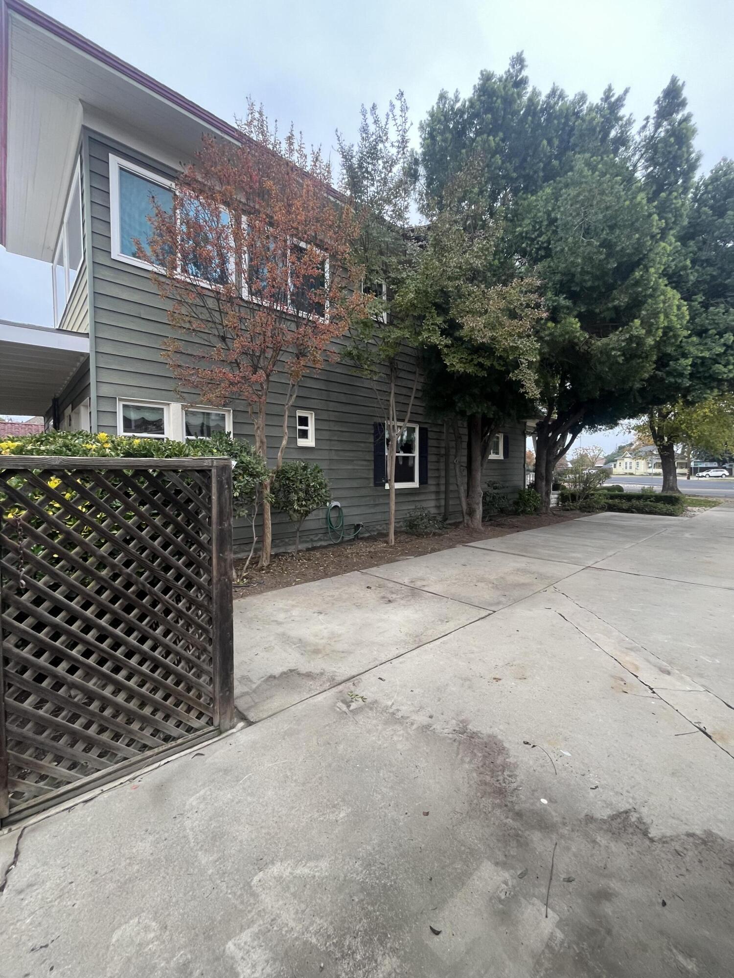 471 S Reed Ave, Reedley, CA 93654