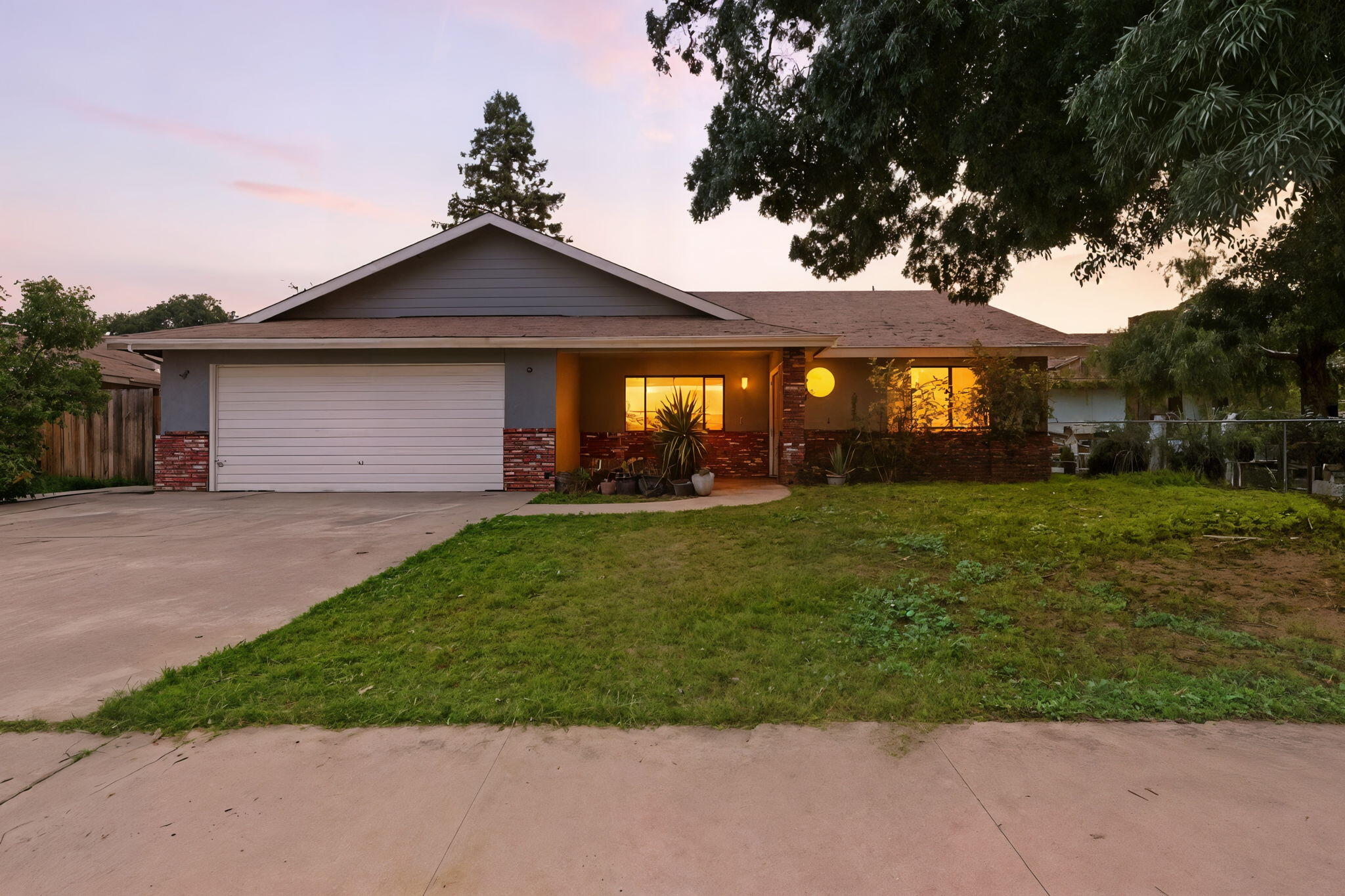 2320 W Kanai Ave, Porterville, CA 93257