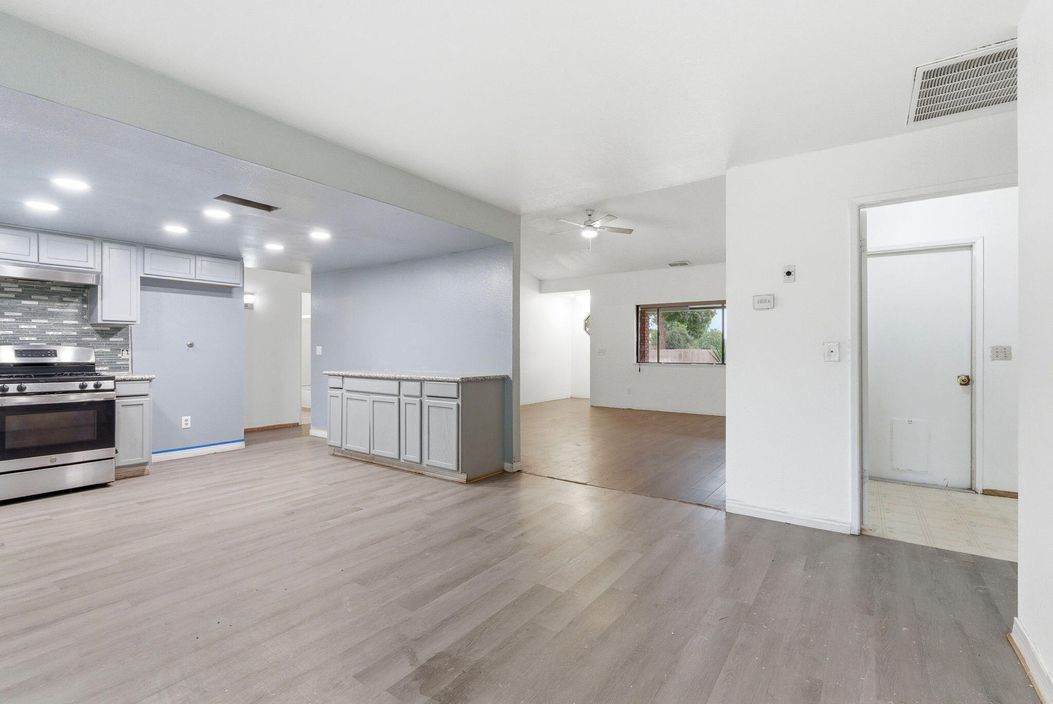 2320 W Kanai Ave, Porterville, CA 93257