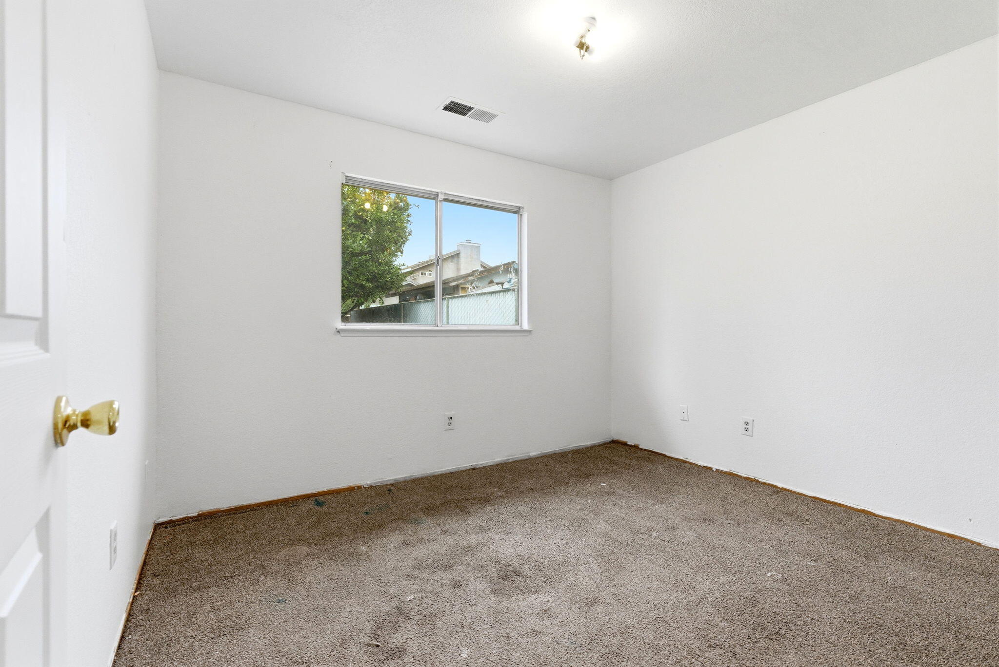 2320 W Kanai Ave, Porterville, CA 93257