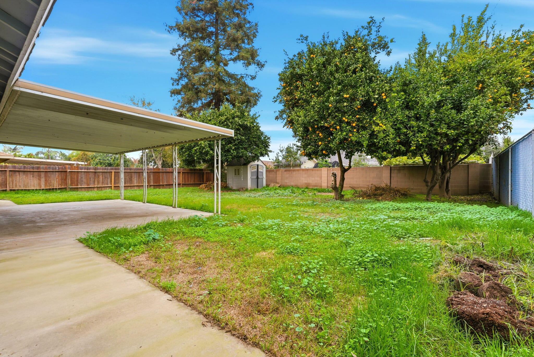 2320 W Kanai Ave, Porterville, CA 93257