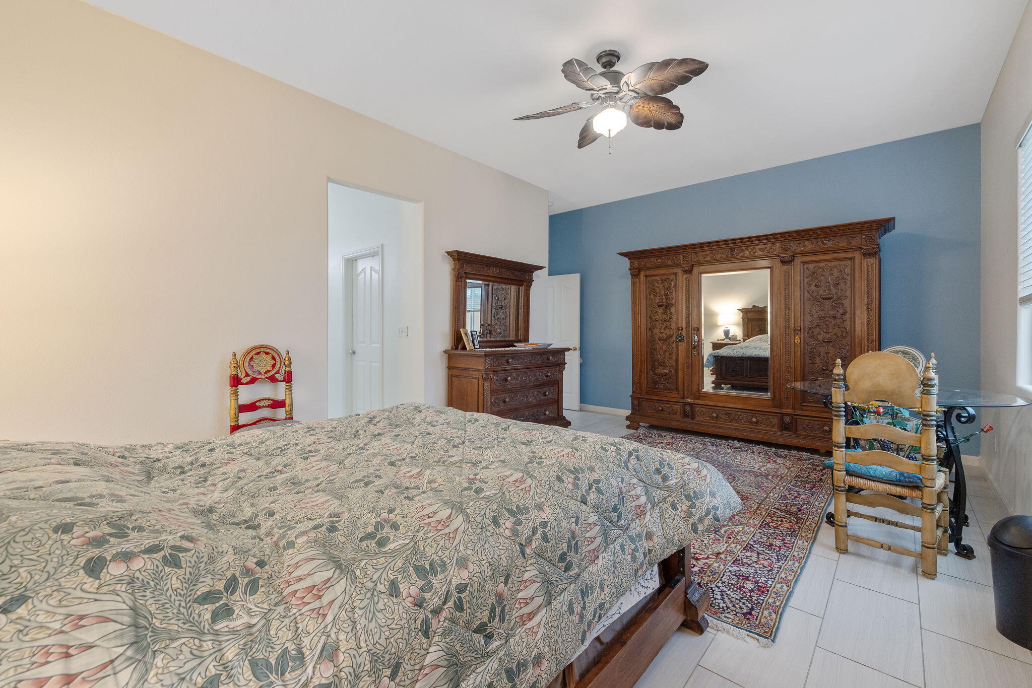 714 N Magna Carta Ave, Hanford, CA 93230