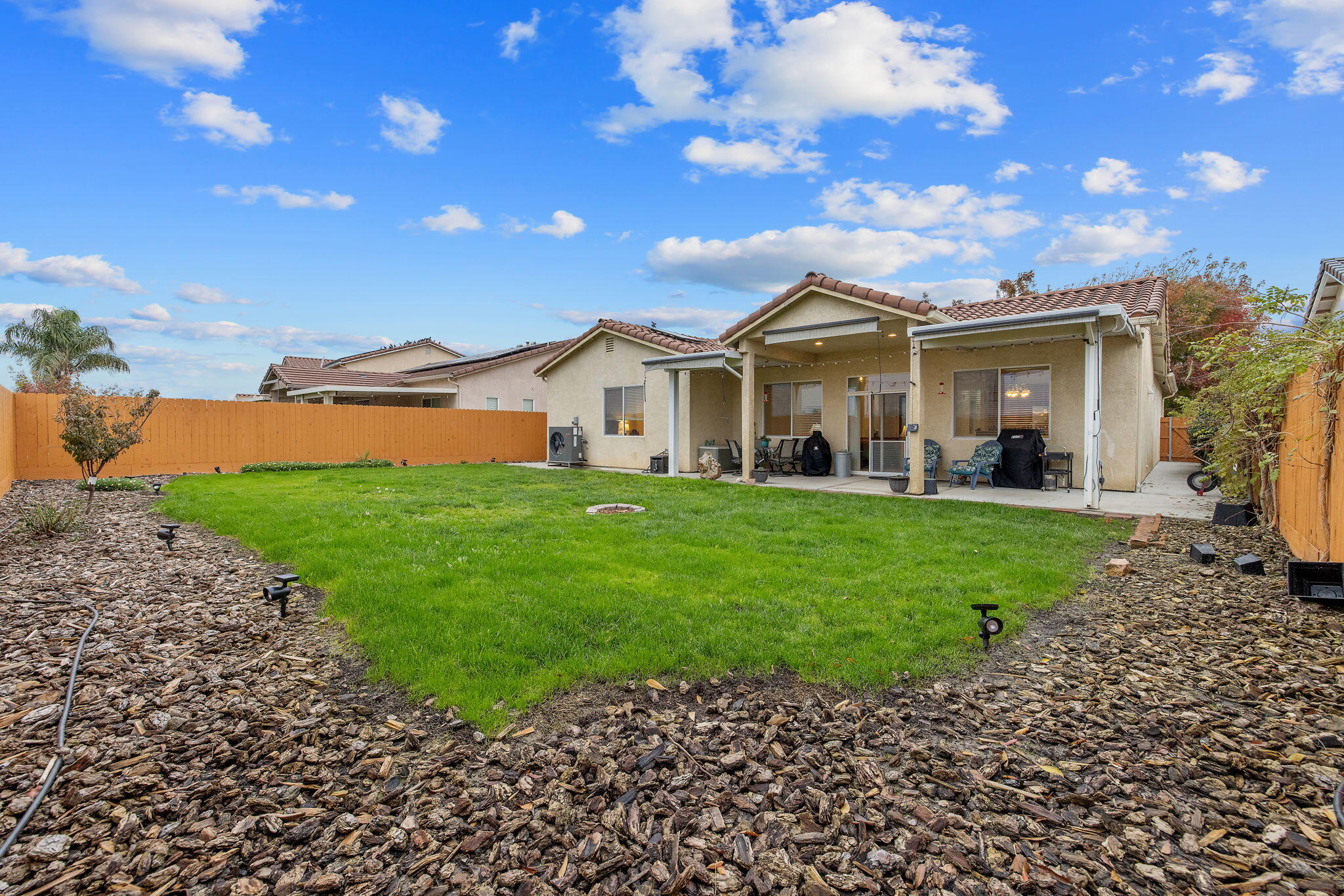 714 N Magna Carta Ave, Hanford, CA 93230