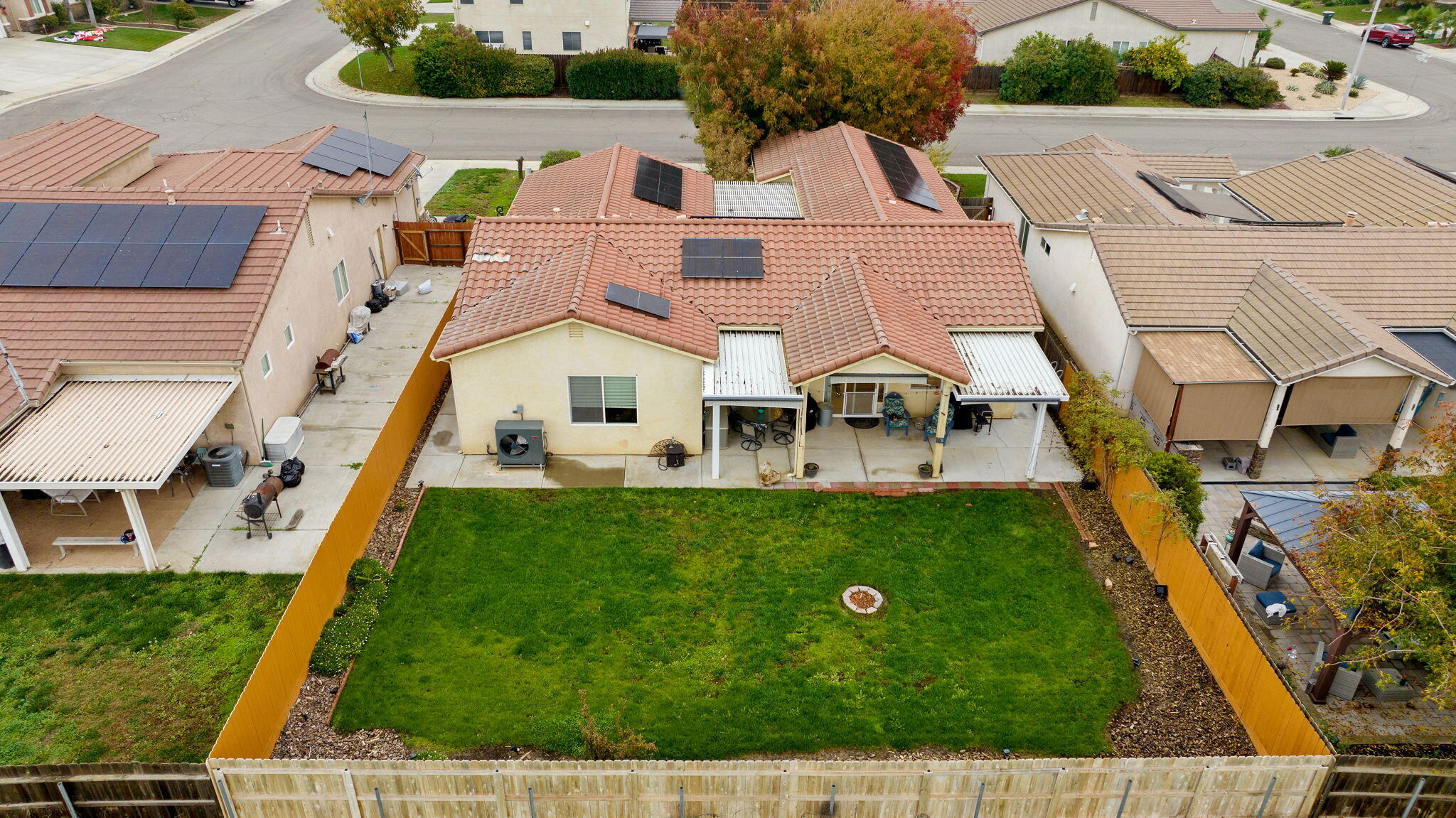 714 N Magna Carta Ave, Hanford, CA 93230