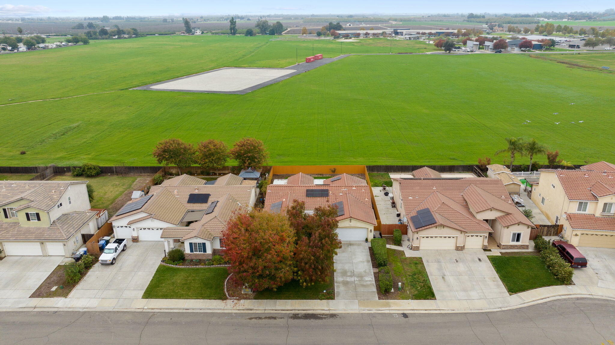 714 N Magna Carta Ave, Hanford, CA 93230