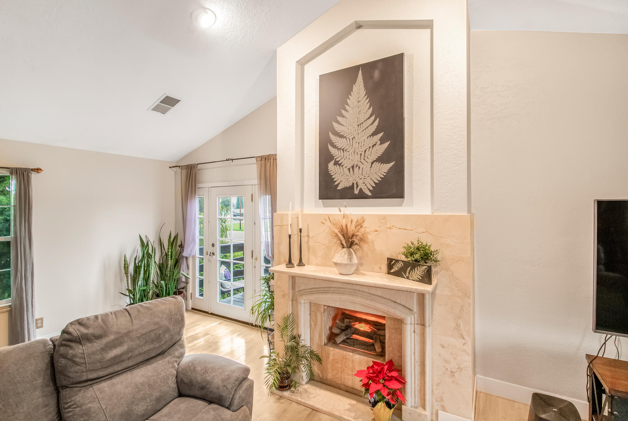 2505 S Ben Maddox Way, Visalia, CA 93292