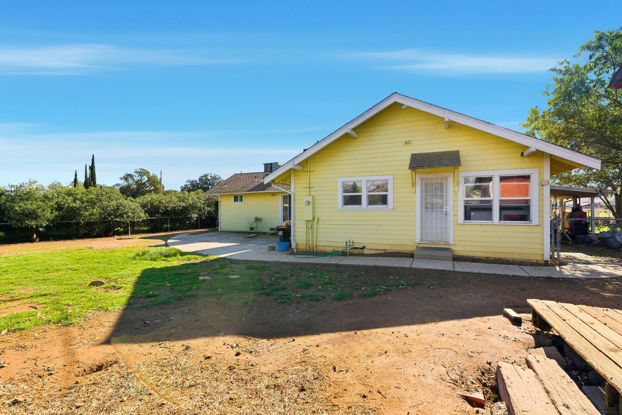 37801 Rd 200, Woodlake, CA 93286