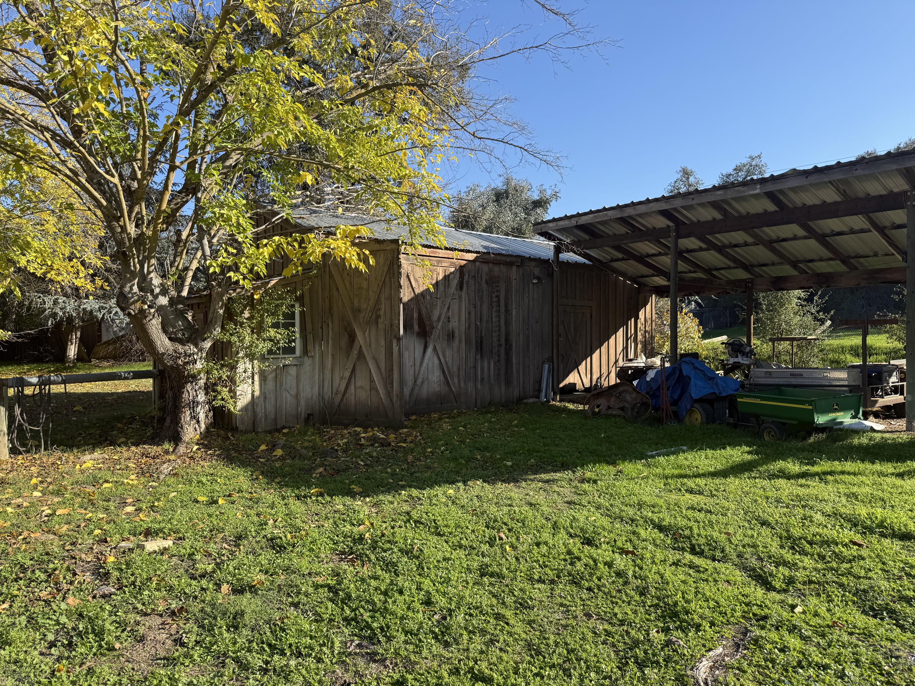 42741 N Fork Dr, Three Rivers, CA 93271