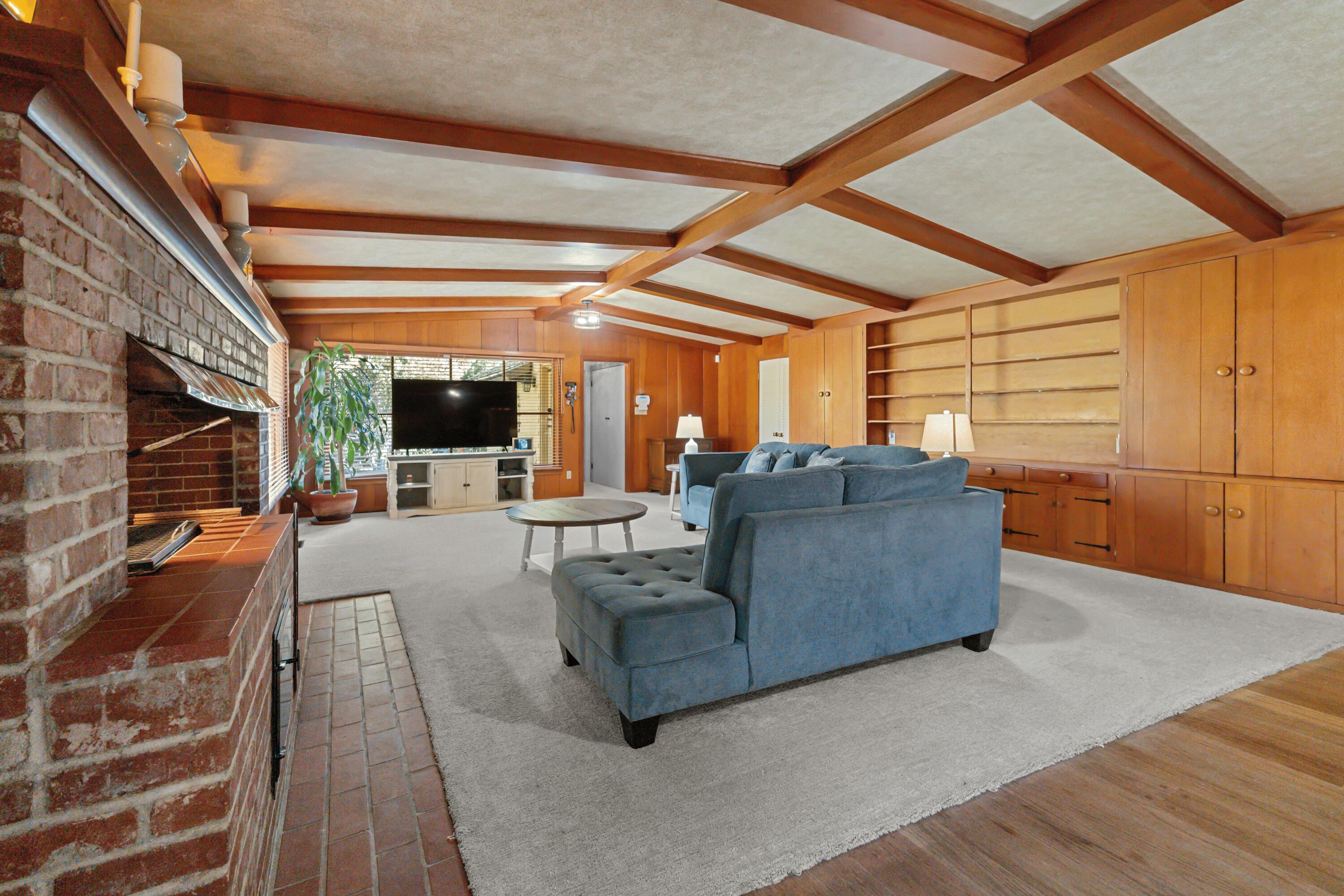 531 E Walnut St, Exeter, CA 93221