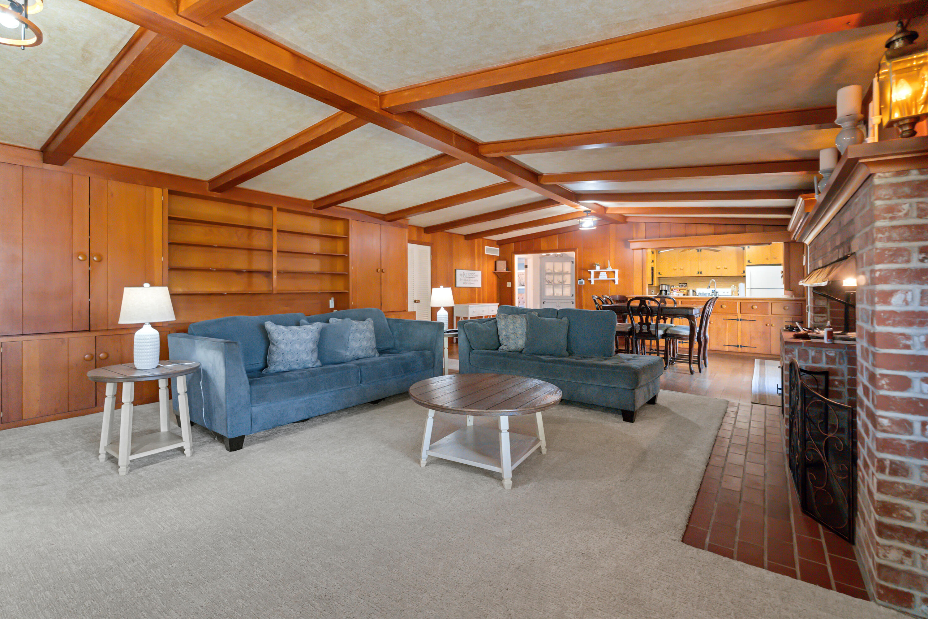 531 E Walnut St, Exeter, CA 93221