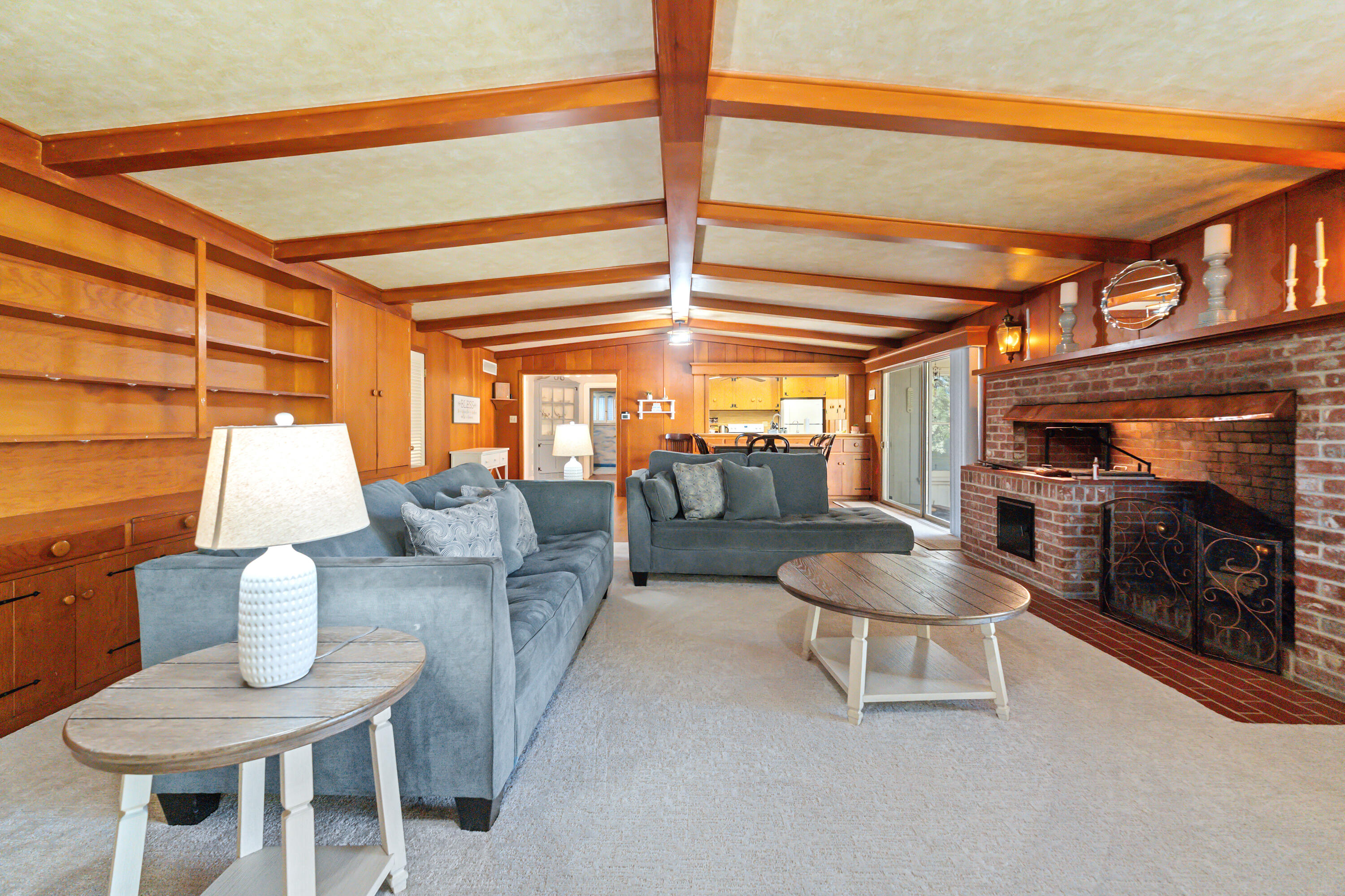 531 E Walnut St, Exeter, CA 93221