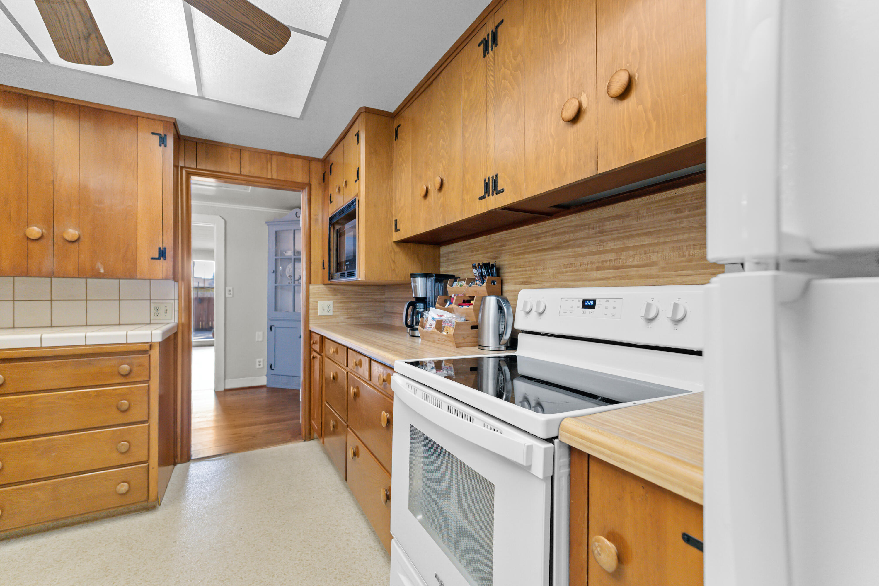 531 E Walnut St, Exeter, CA 93221