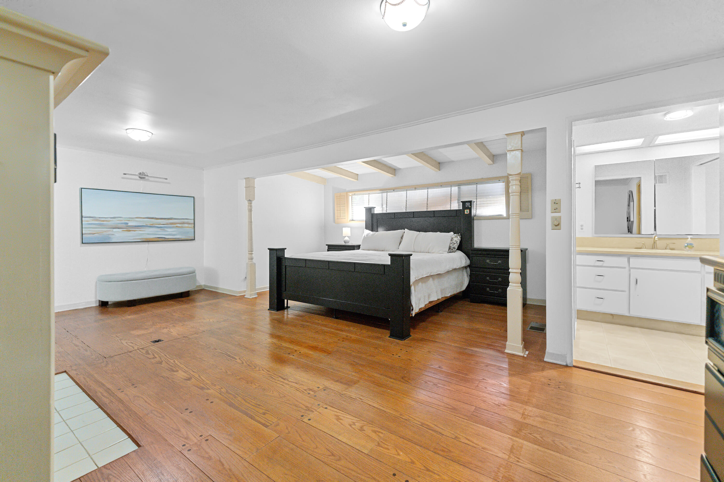 531 E Walnut St, Exeter, CA 93221