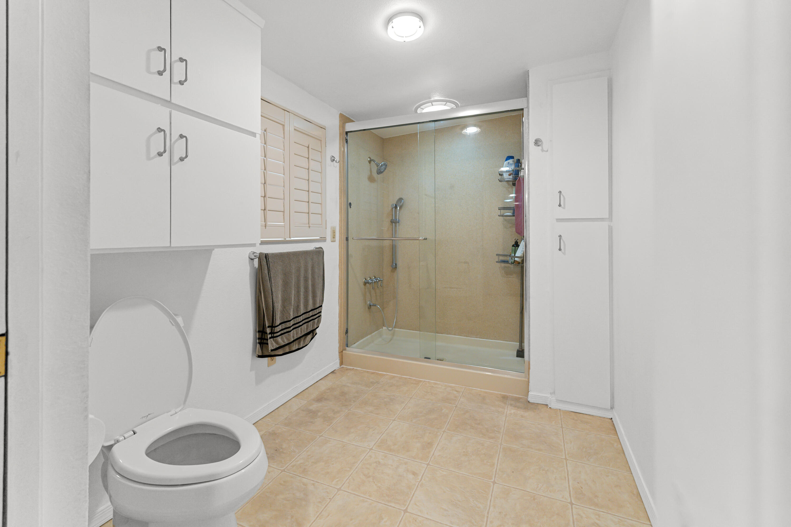 531 E Walnut St, Exeter, CA 93221