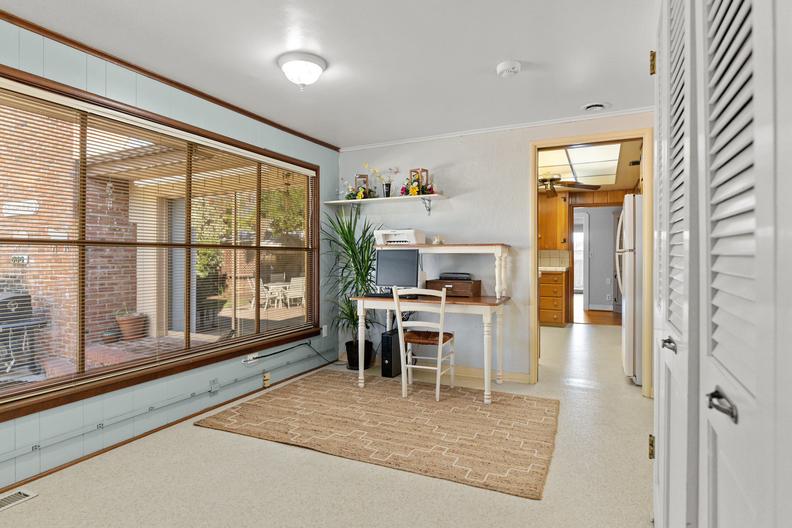 531 E Walnut St, Exeter, CA 93221