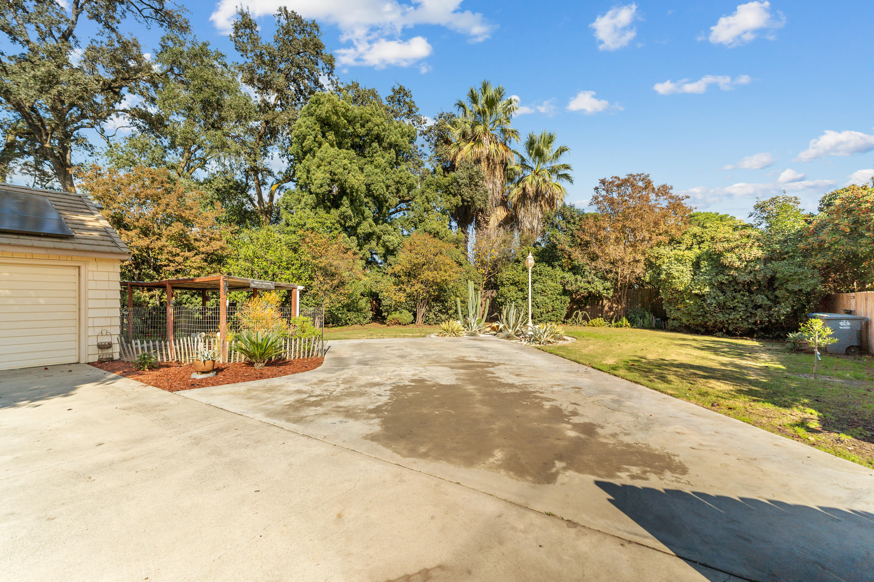 531 E Walnut St, Exeter, CA 93221