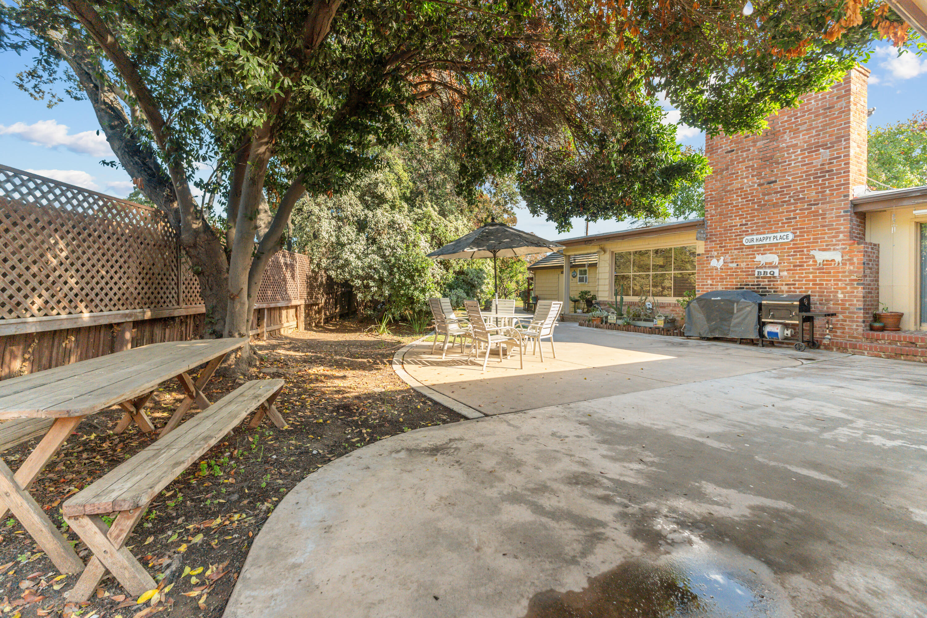 531 E Walnut St, Exeter, CA 93221