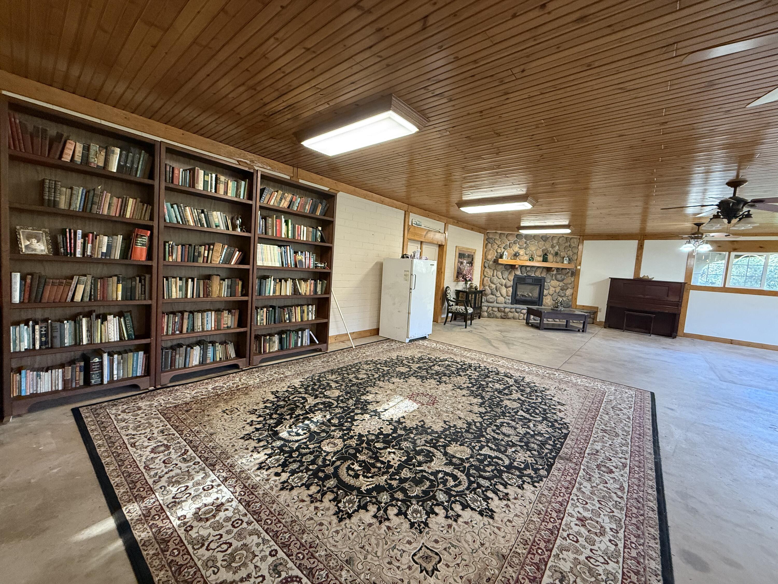 42751 N Fork Dr, Three Rivers, CA 93271