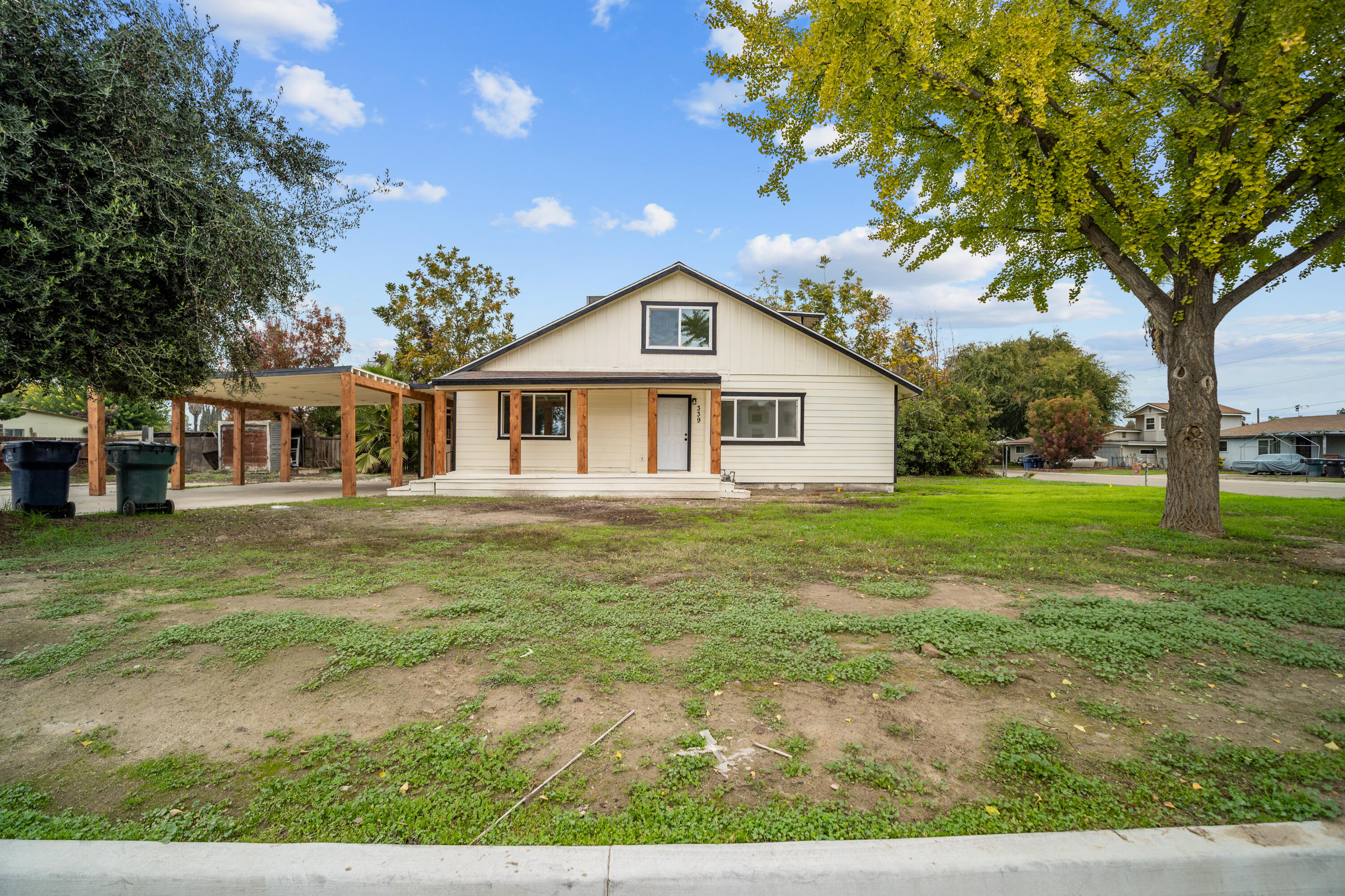 339 S Silva St, Tulare, CA 93274