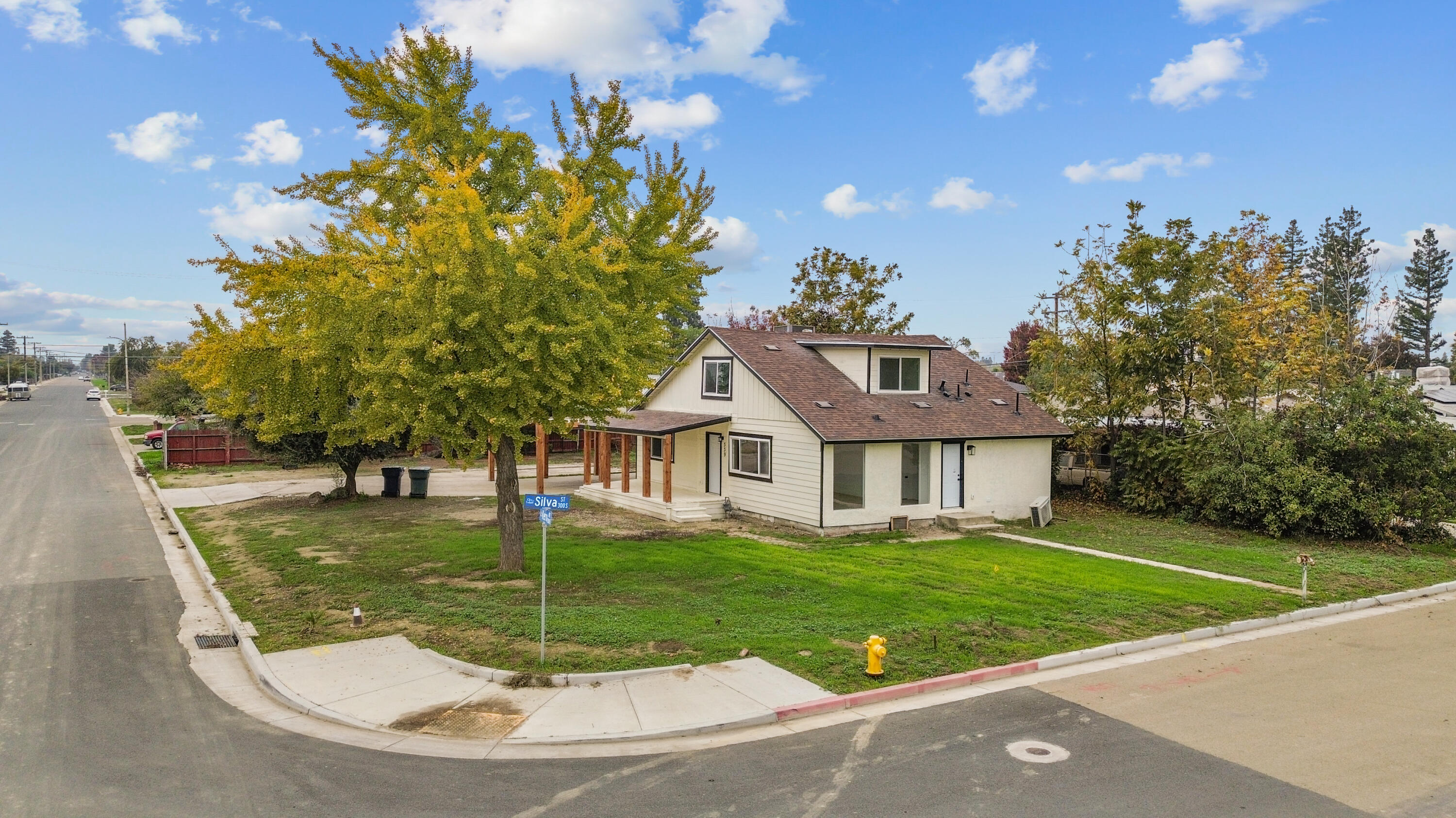 339 S Silva St, Tulare, CA 93274