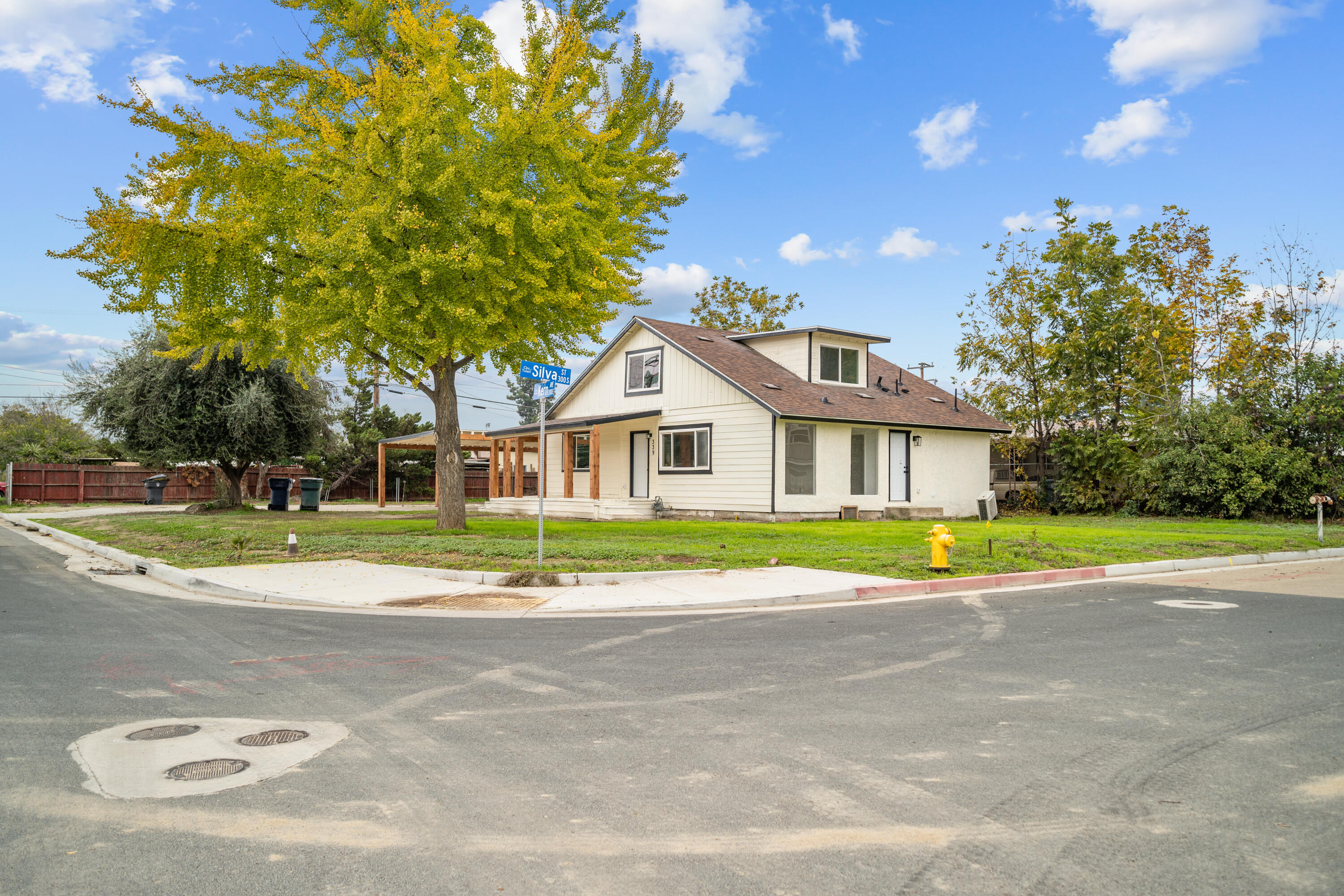 339 S Silva St, Tulare, CA 93274
