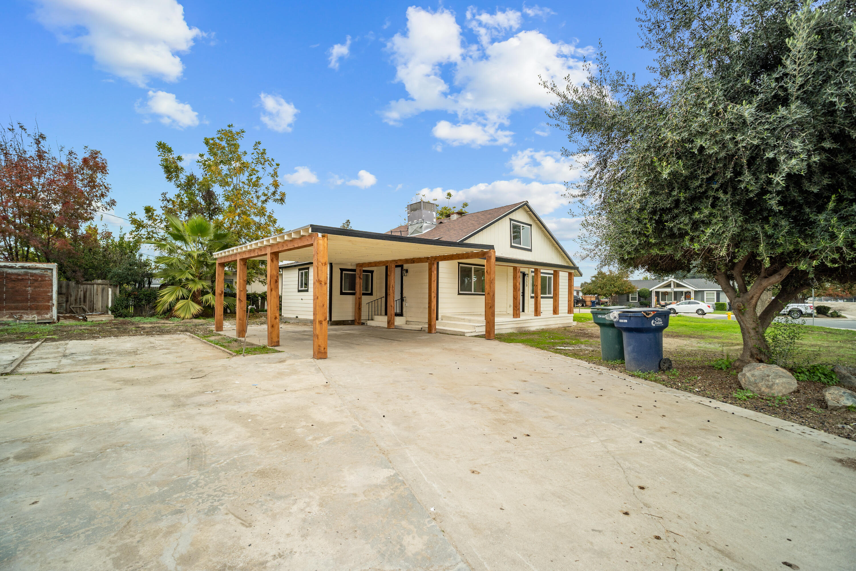 339 S Silva St, Tulare, CA 93274