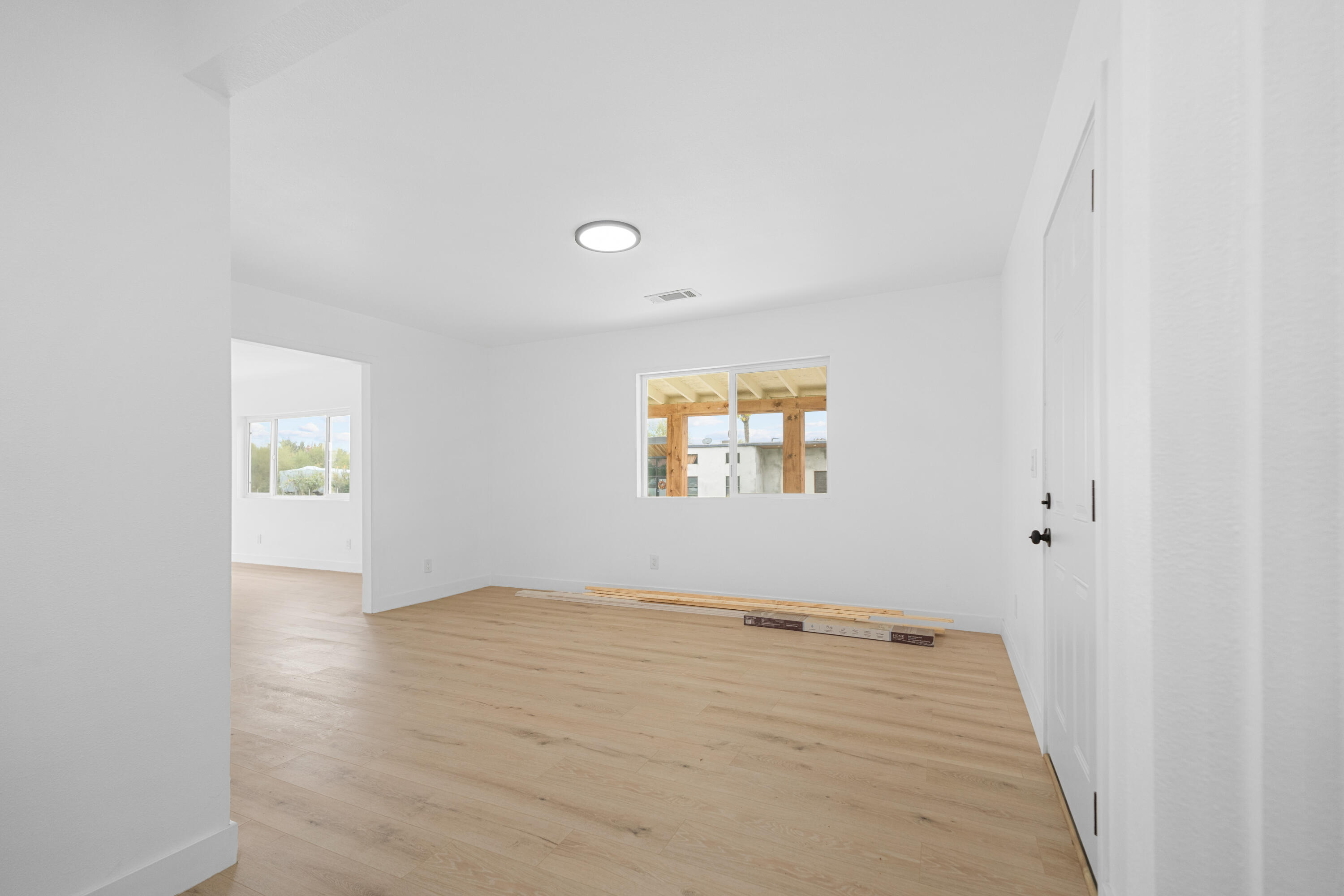 339 S Silva St, Tulare, CA 93274