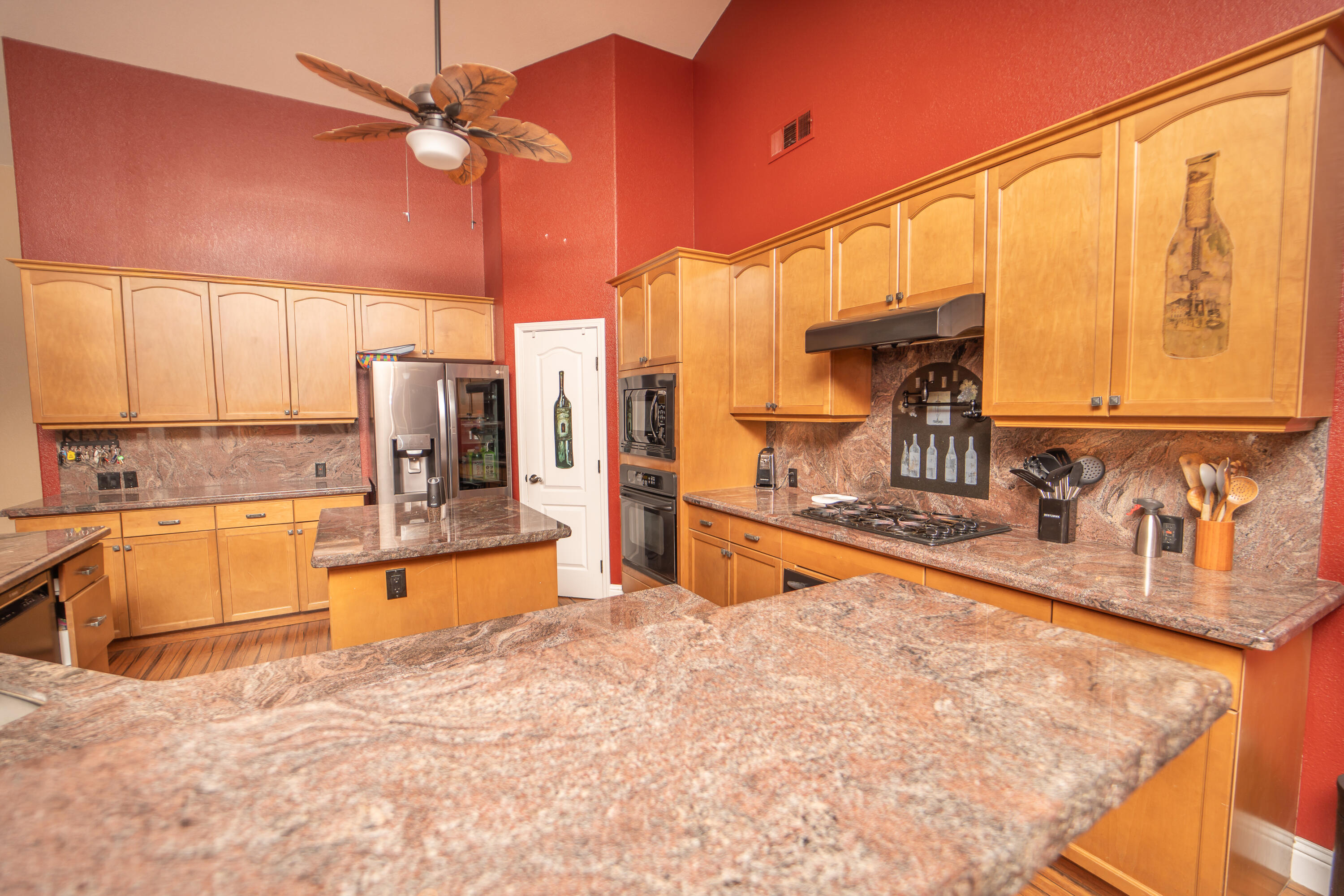 4608 W Addisyn Ct, Visalia, CA 93291