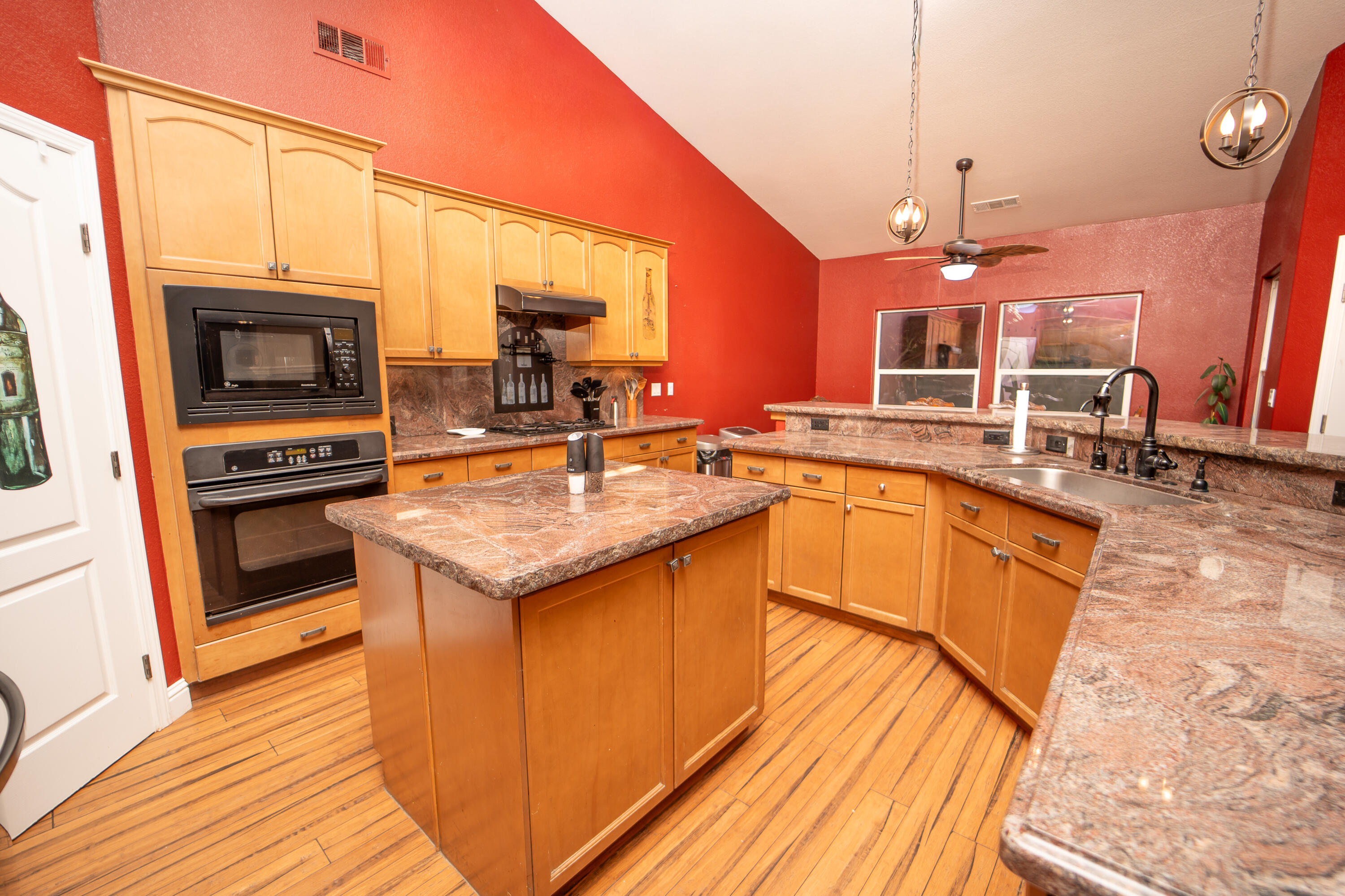 4608 W Addisyn Ct, Visalia, CA 93291