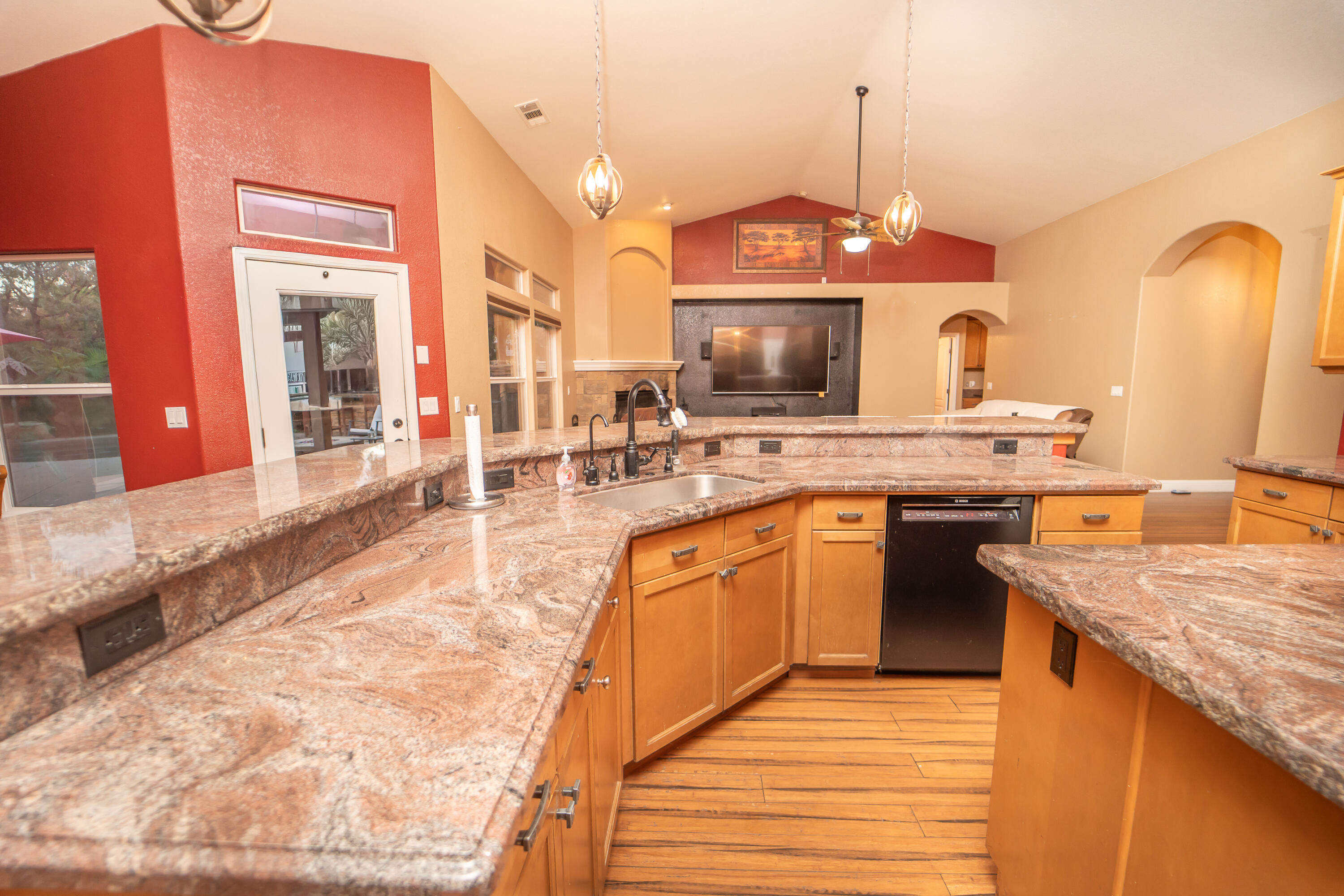 4608 W Addisyn Ct, Visalia, CA 93291