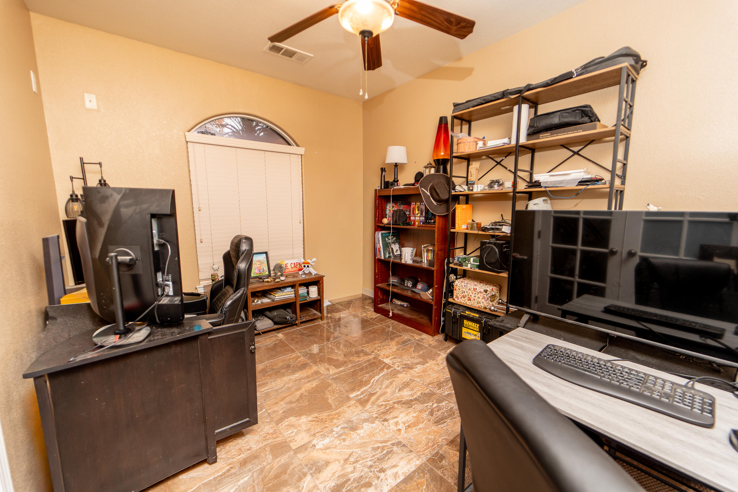 4608 W Addisyn Ct, Visalia, CA 93291