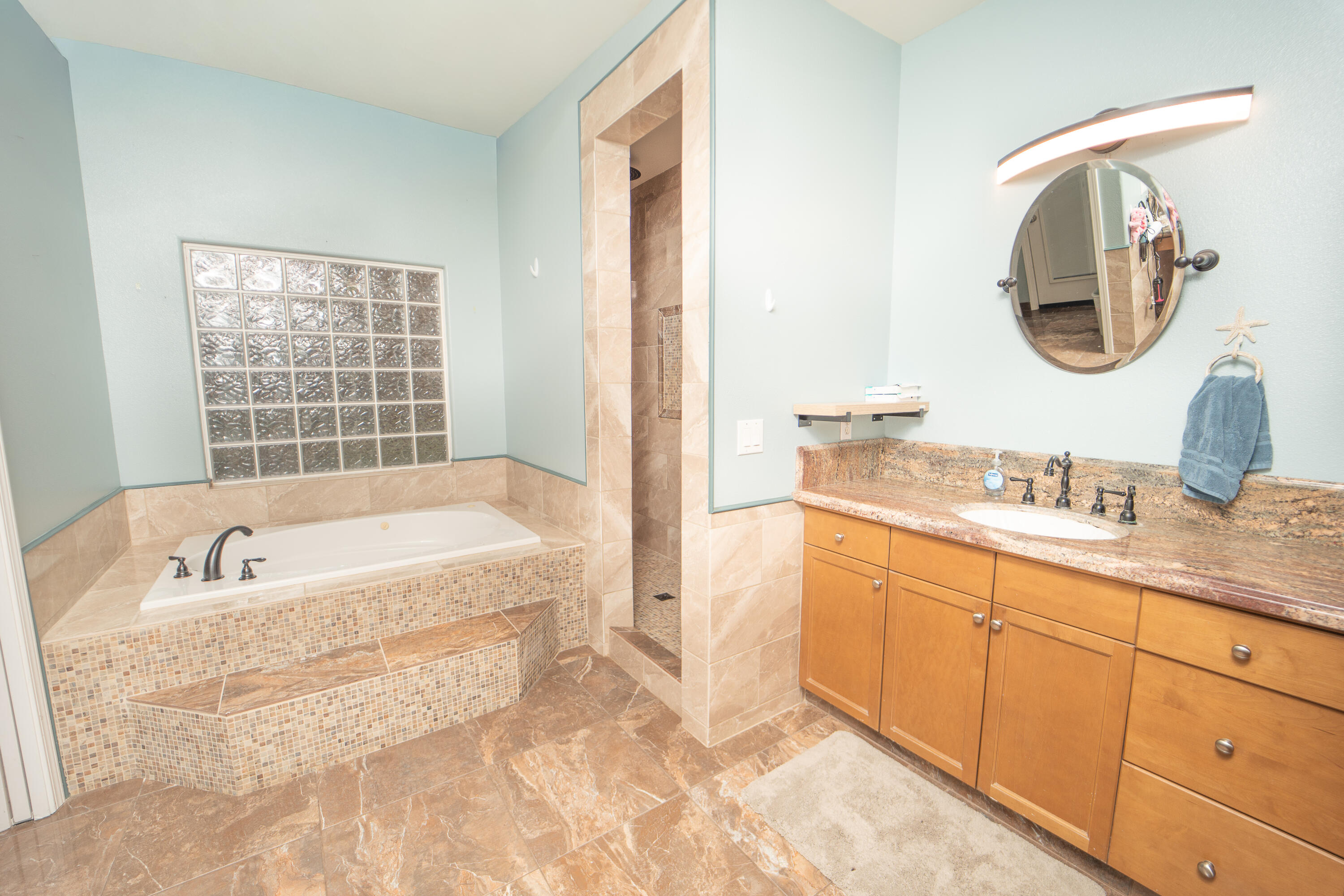 4608 W Addisyn Ct, Visalia, CA 93291