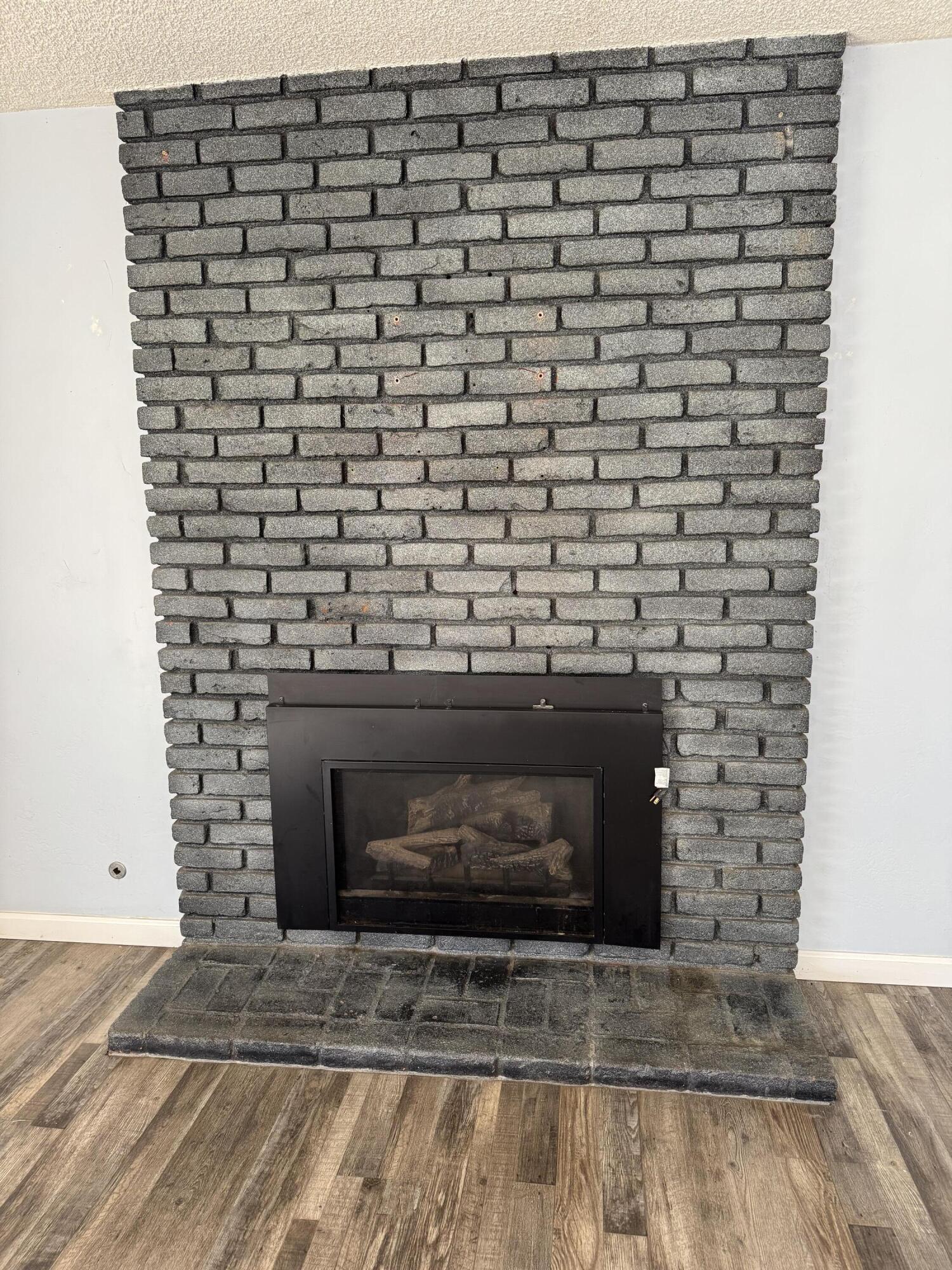 315 W Glendale Ave, Lemoore, CA 93245