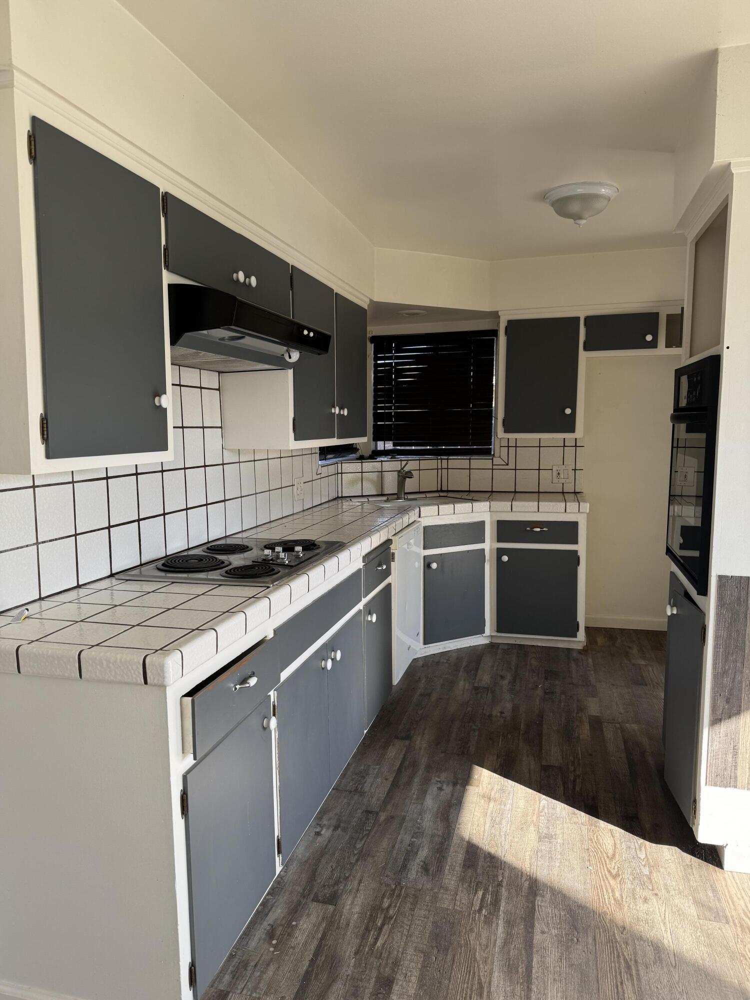 315 W Glendale Ave, Lemoore, CA 93245