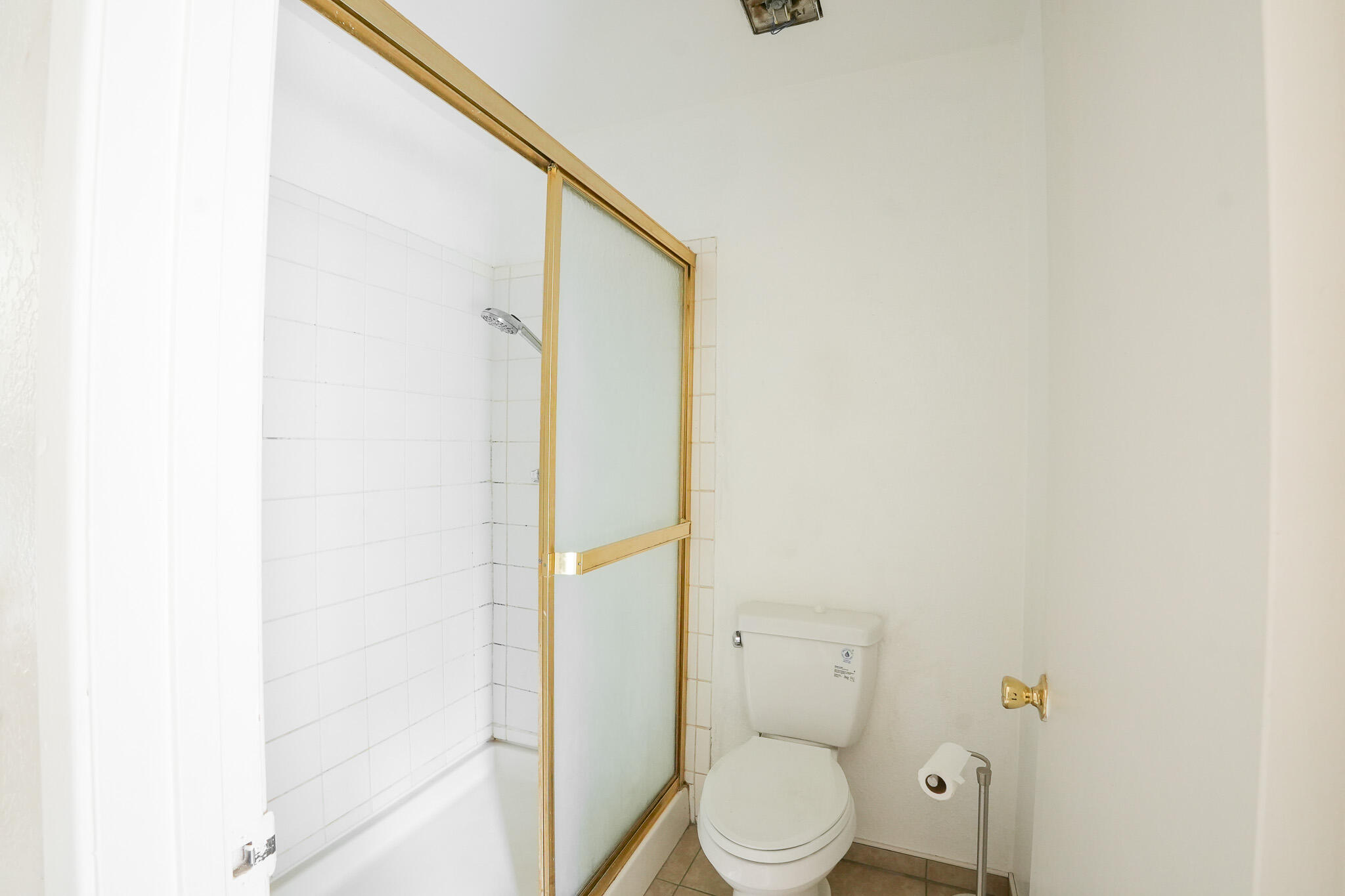 1629 S Rossmoor Ct, Visalia, CA 93277