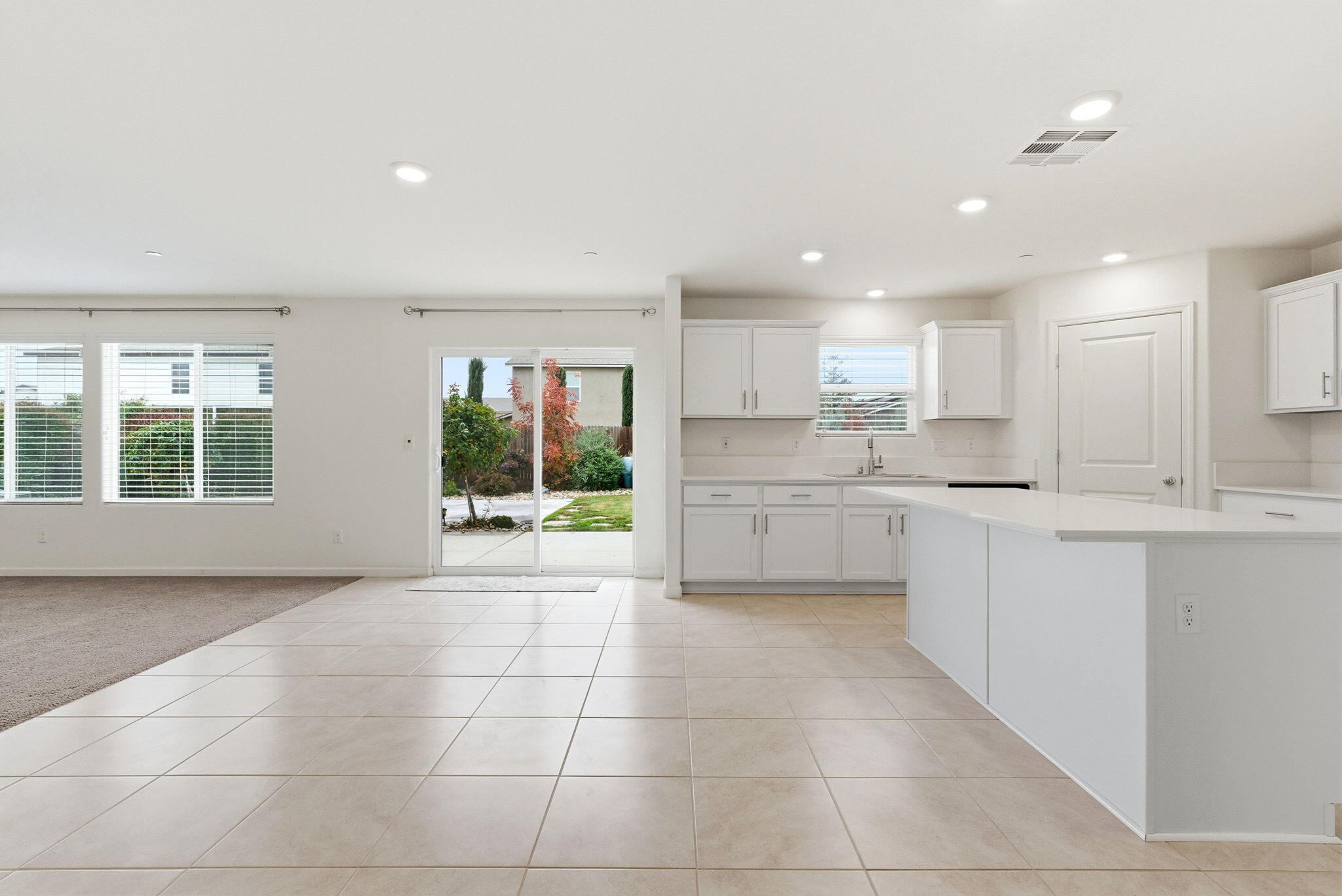 3317 N Clay St, Visalia, CA 93291