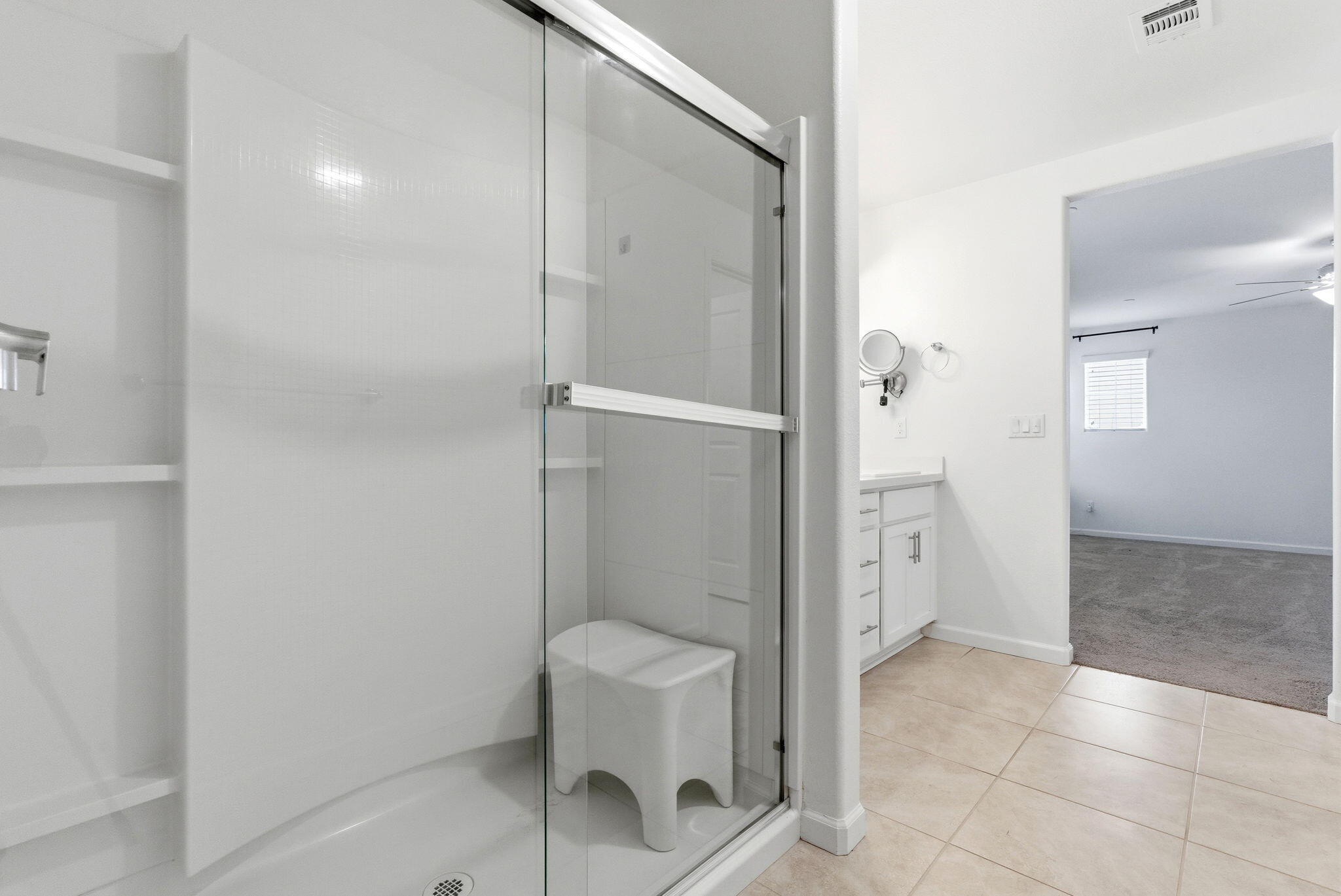 3317 N Clay St, Visalia, CA 93291